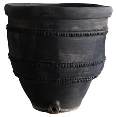 C.1920s Black Catalan Cosi Pot Wabi Sabi