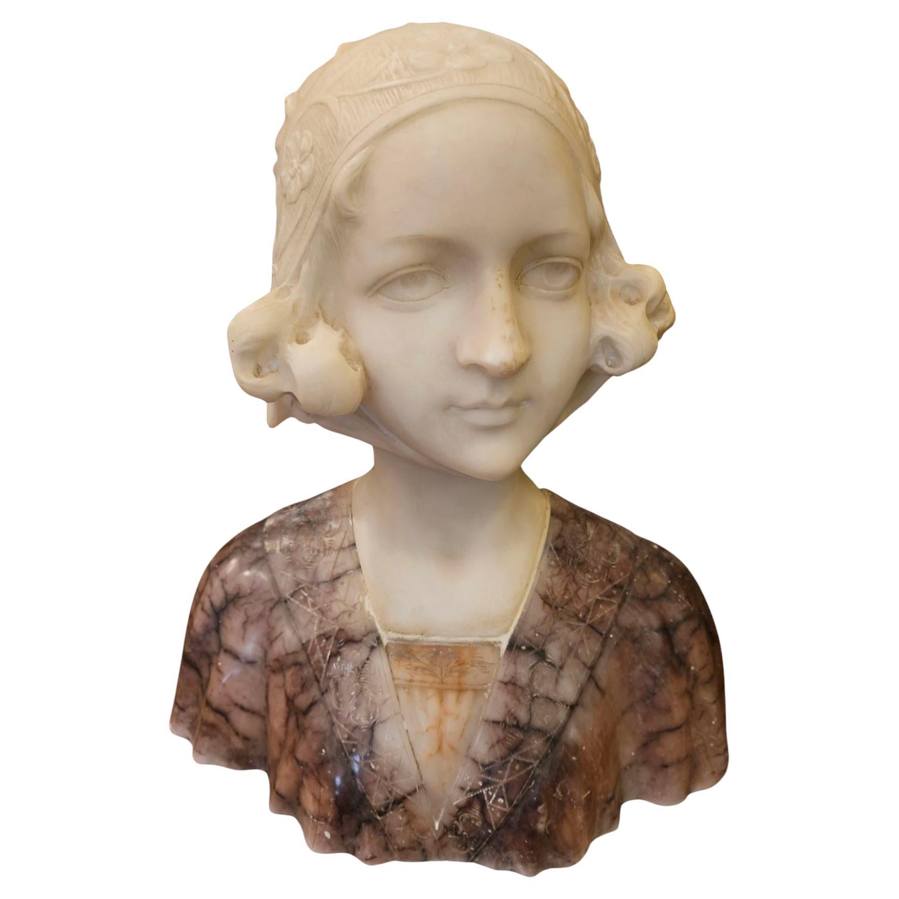 Busto di donna del 1920, scultura in alabastro