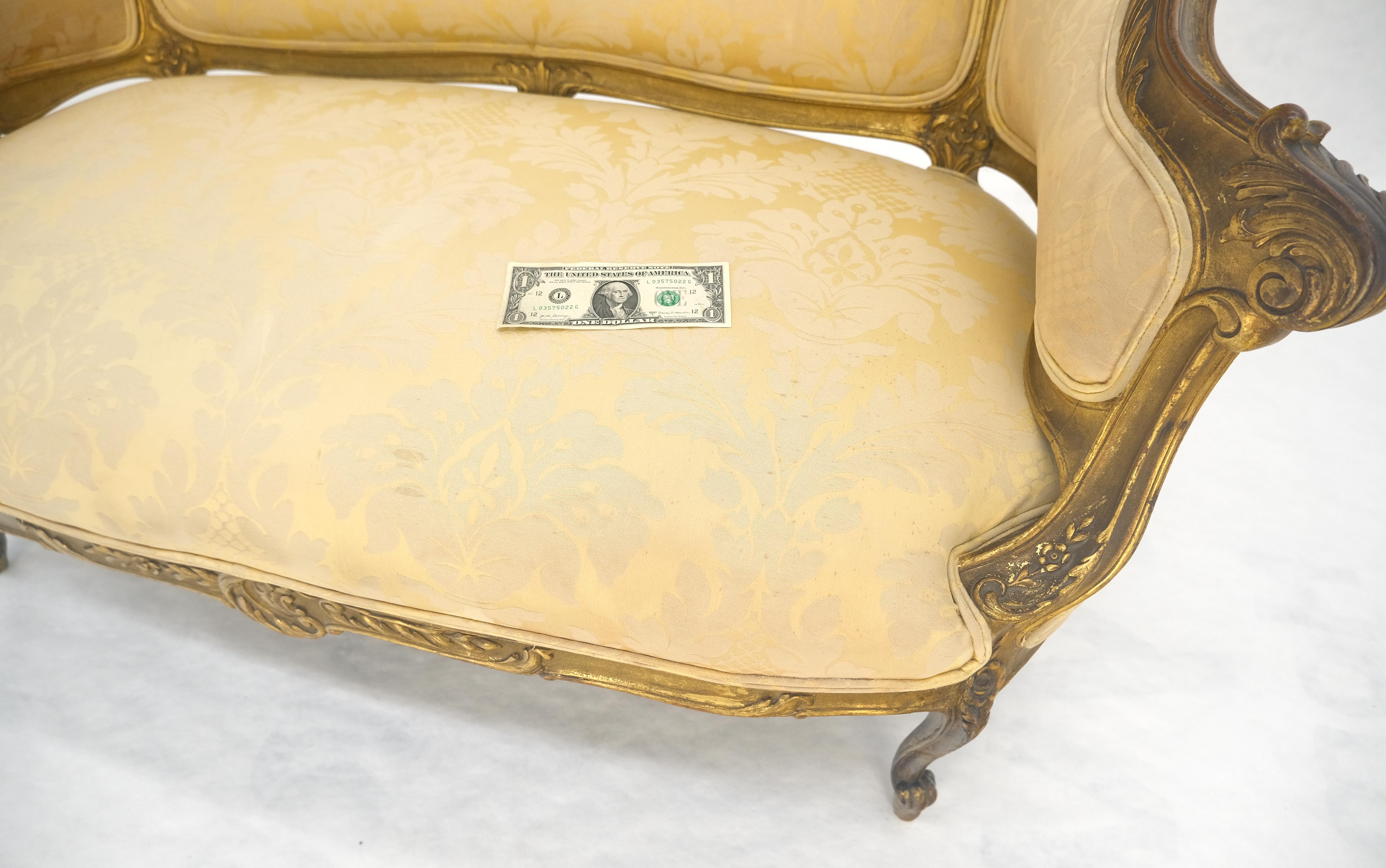 c1920s Sofá Loveseat francés Luis XV de madera dorada en venta 5