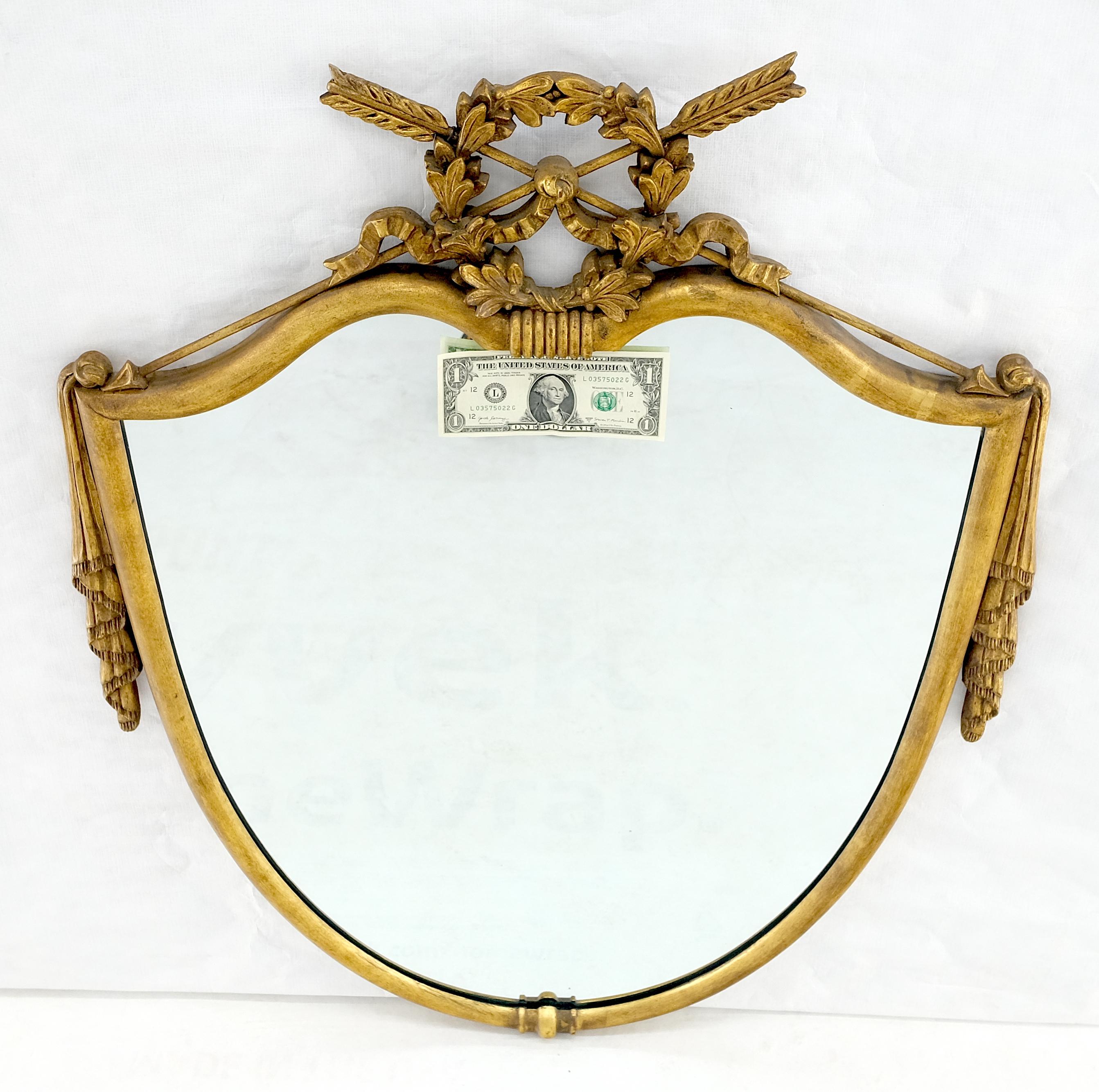 Specchio da parete dorato a forma di scudo e di Arrow Coat of Arms del 1920 circa MINT in vendita 4