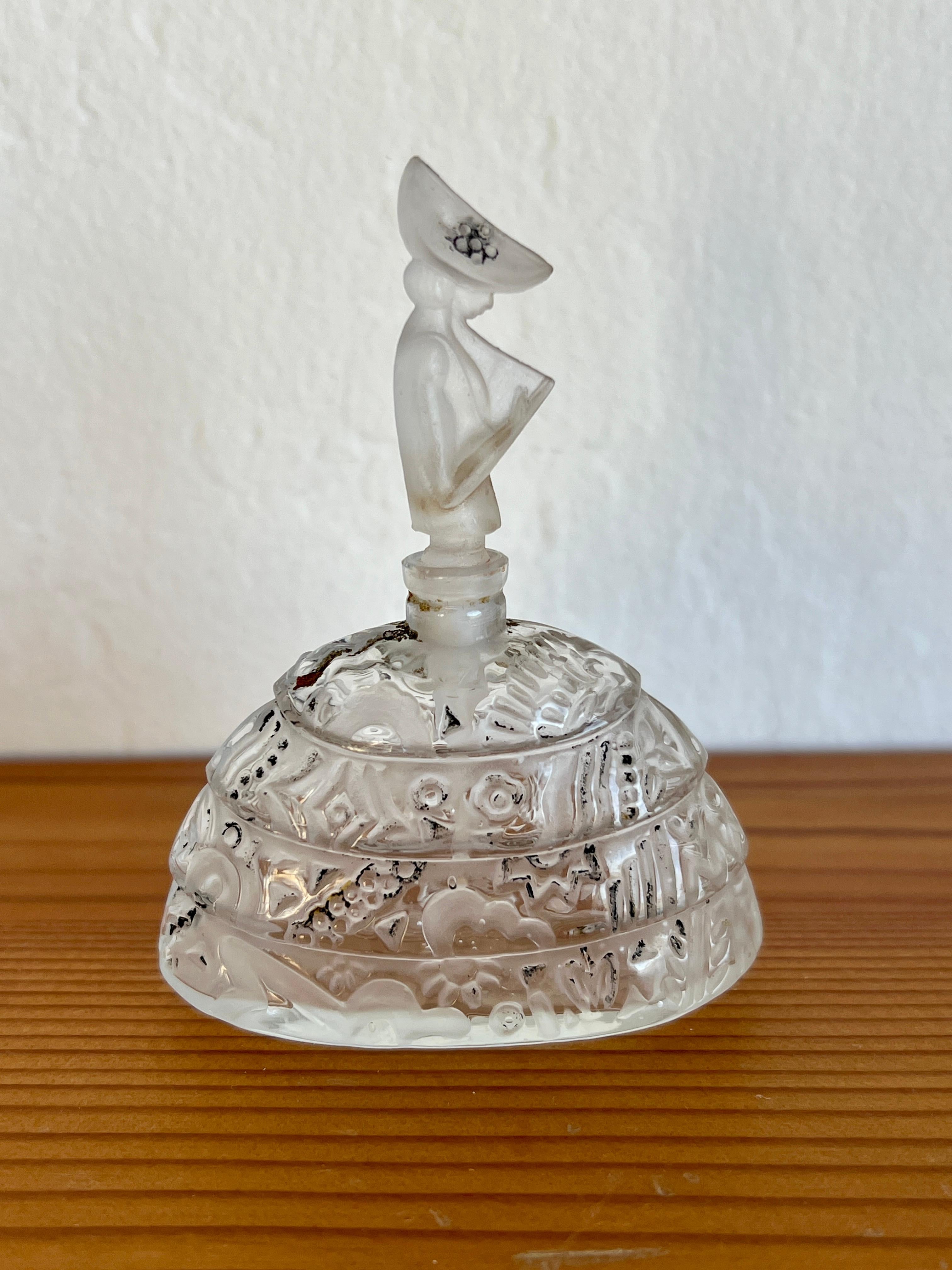 House of Tre-jur Suivez – Moi Figurale Crinoline-Parfümflasche für weibliche Dame, um 1925 (Art déco) im Angebot