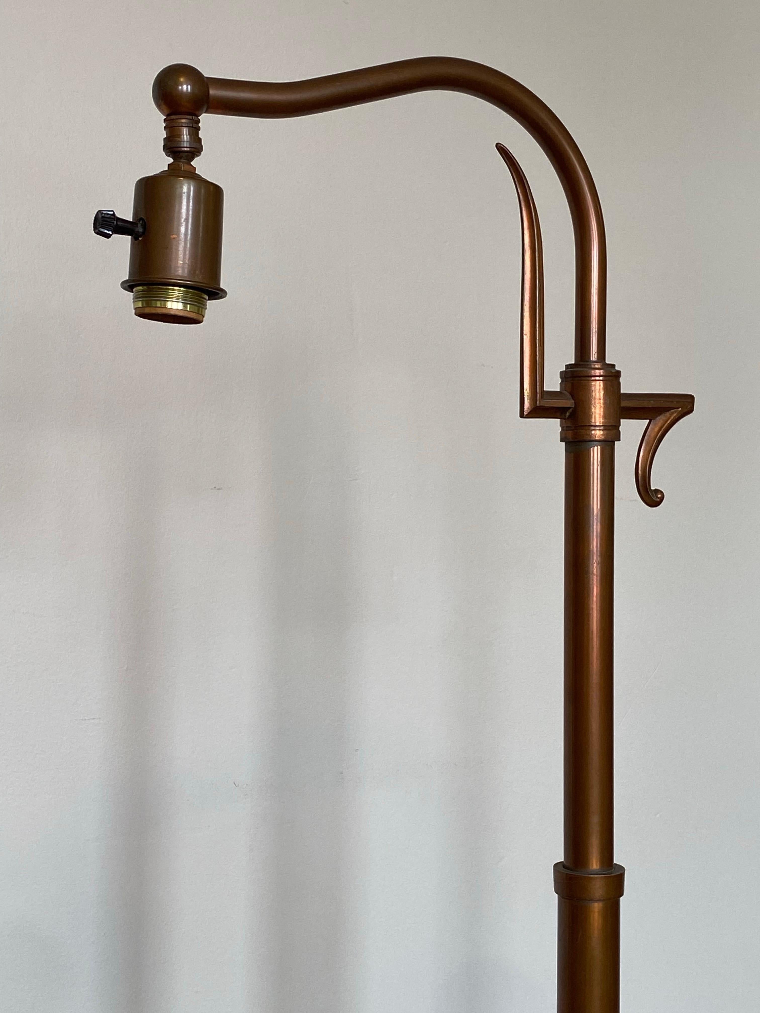 Americano c1930 Art Deco / Machine Age Copper and Walnut Floor Lamp by FrankArt (signed) in vendita