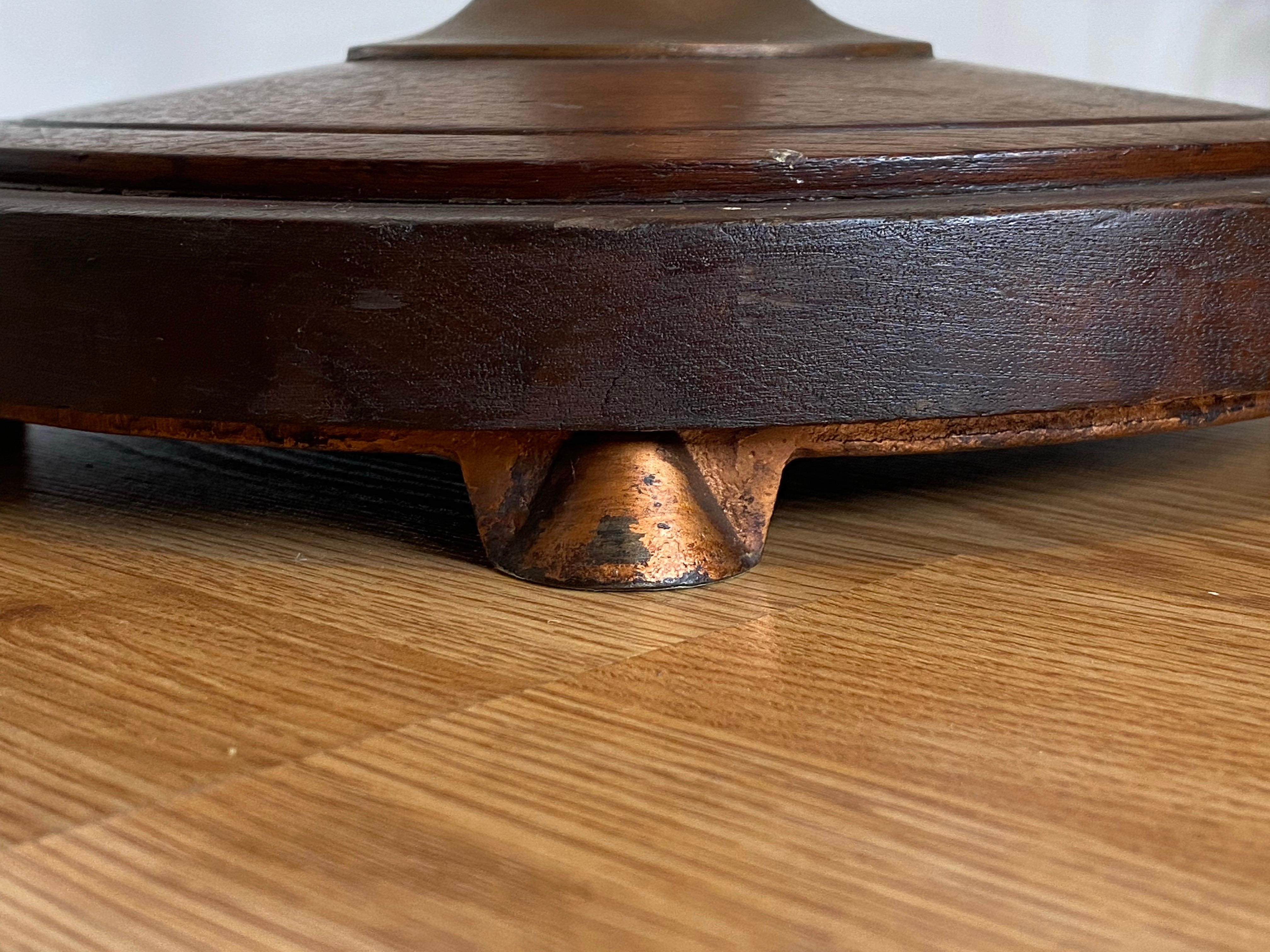 Metà XX secolo c1930 Art Deco / Machine Age Copper and Walnut Floor Lamp by FrankArt (signed) in vendita