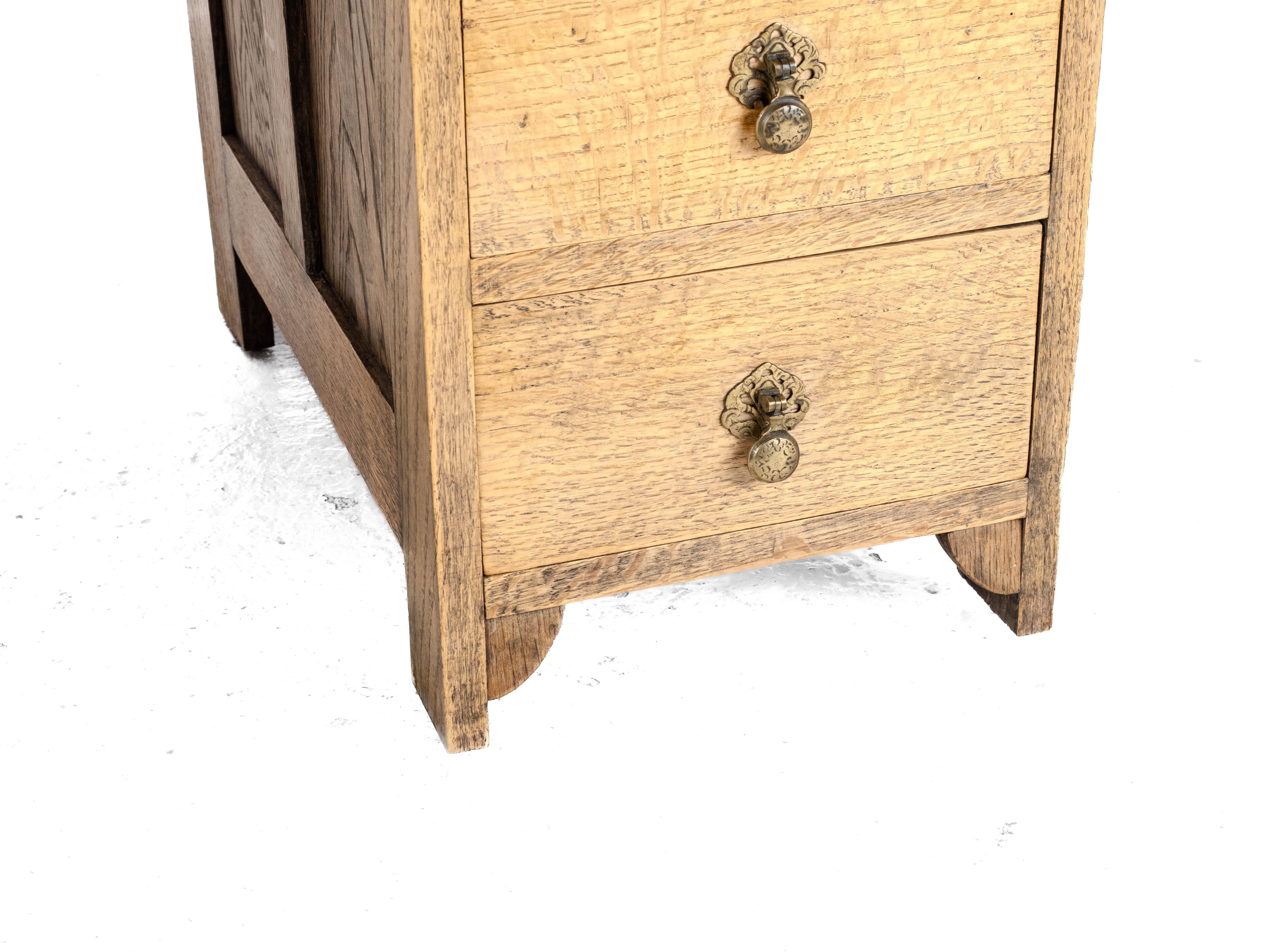 C1930 Arts & Crafts Style Golden Oak Desk / Dressing Table (Light Oak) 6