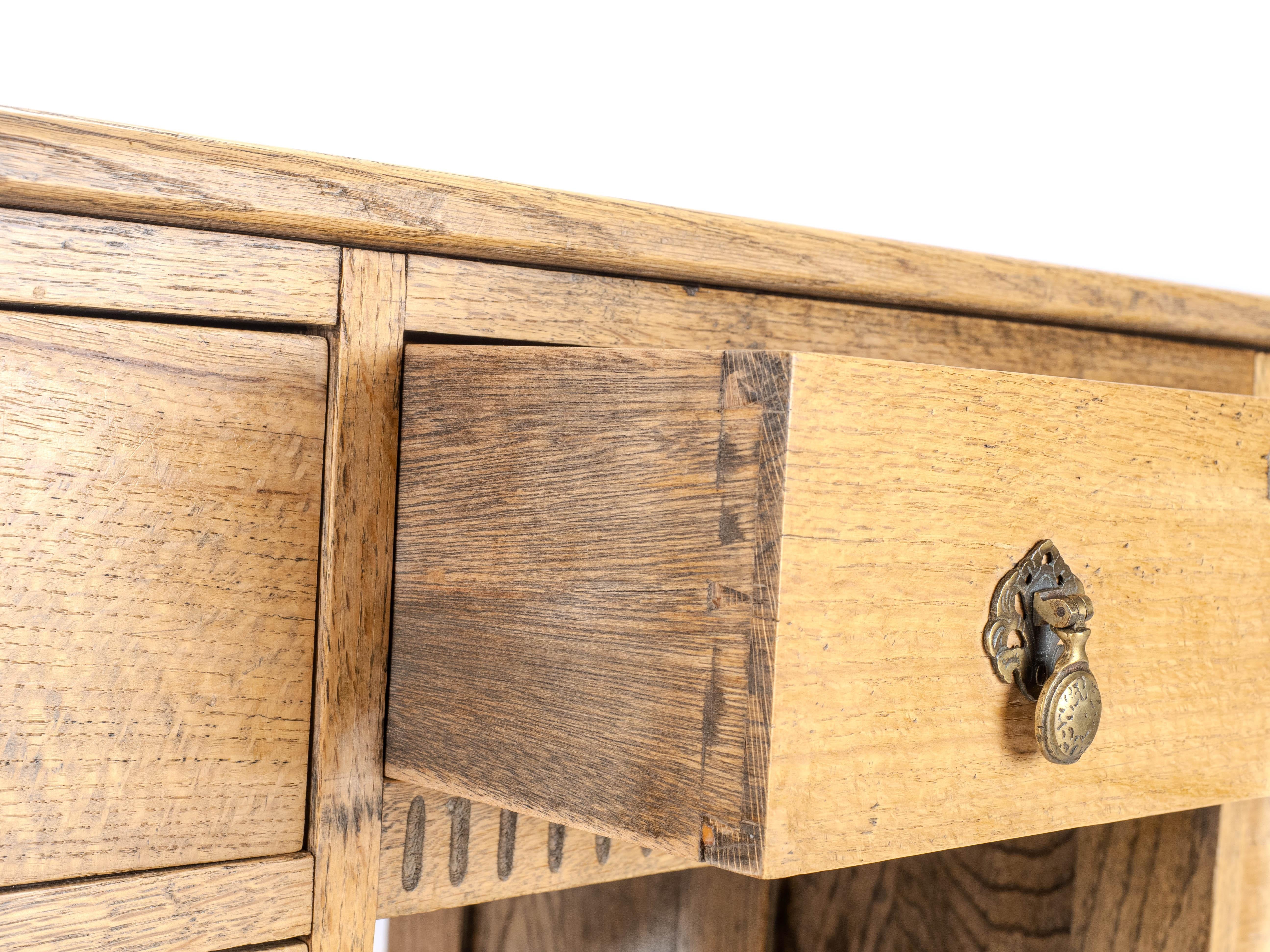 C1930 Arts & Crafts Style Golden Oak Desk / Dressing Table (Light Oak) 8