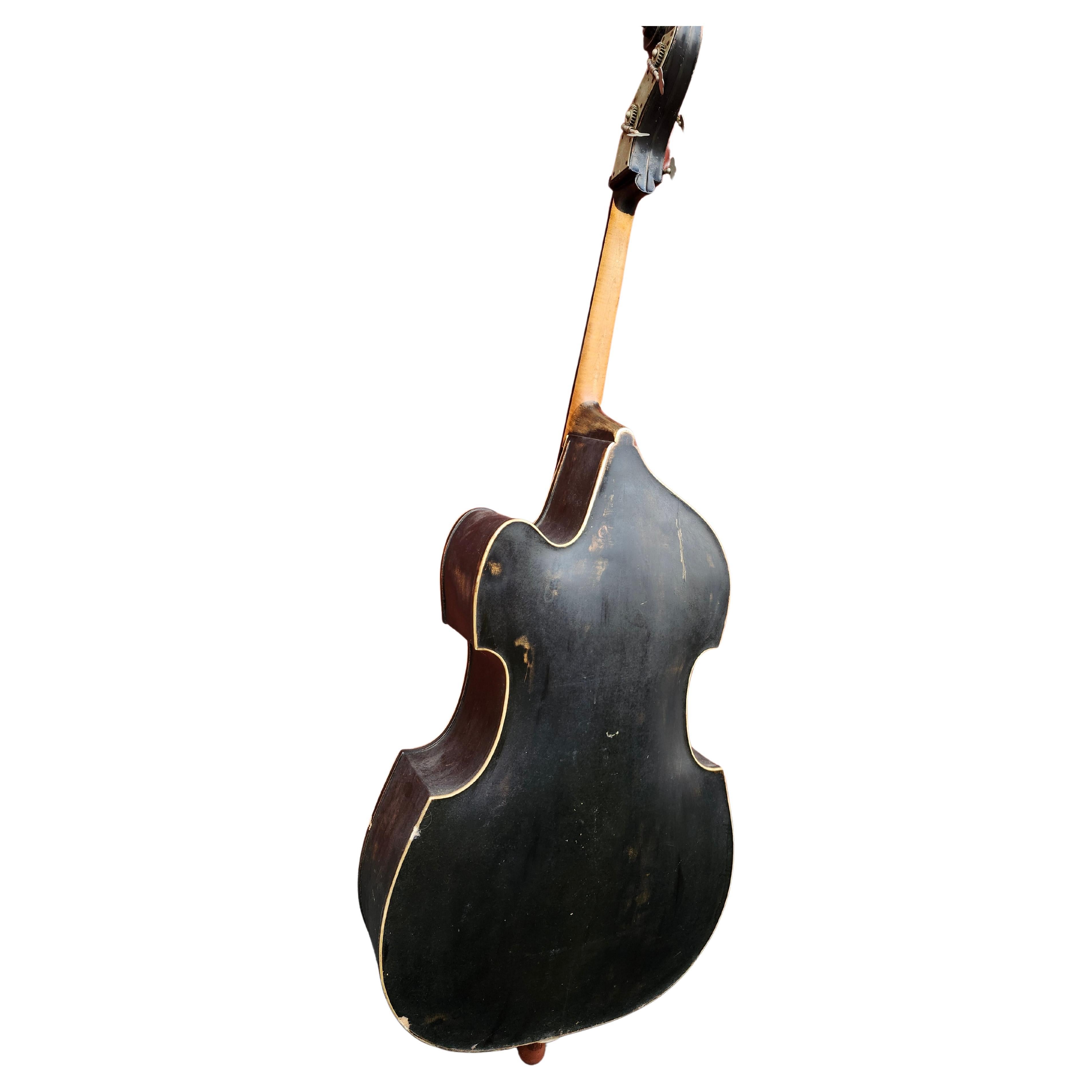 C1930 Vintage & ungewöhnliche Form aufrechter Bass Benedikt Lang Deutschland im Zustand „Gut“ im Angebot in Port Jervis, NY
