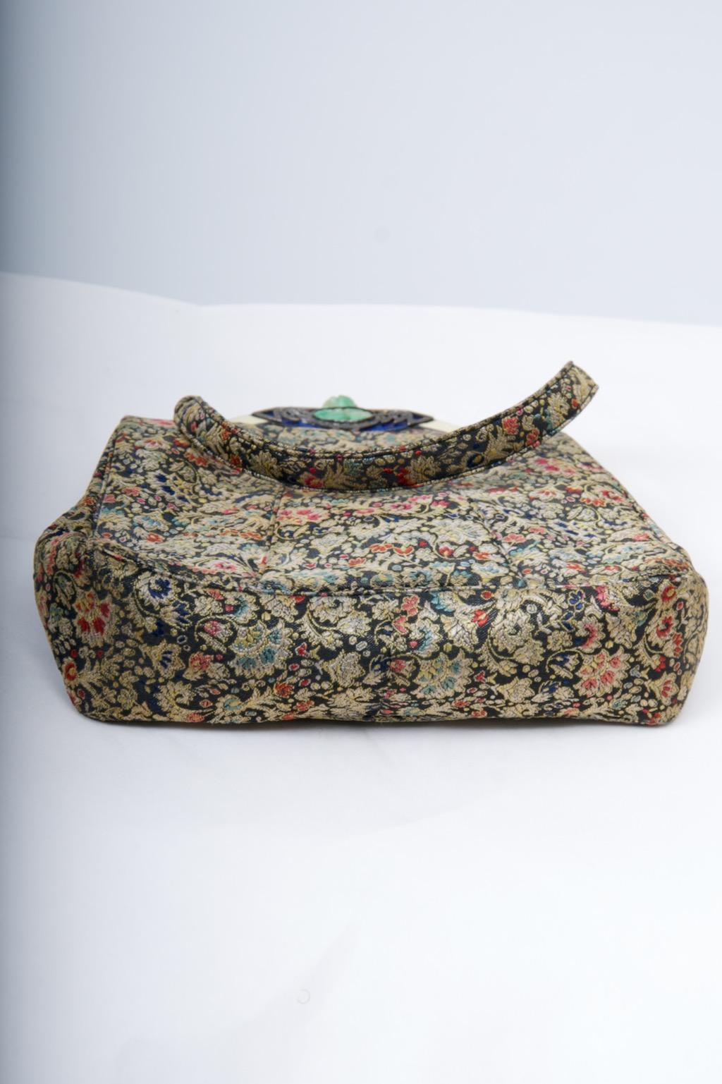 Donna c.1930 Borsa da sera in broccato con accenti di giada in vendita