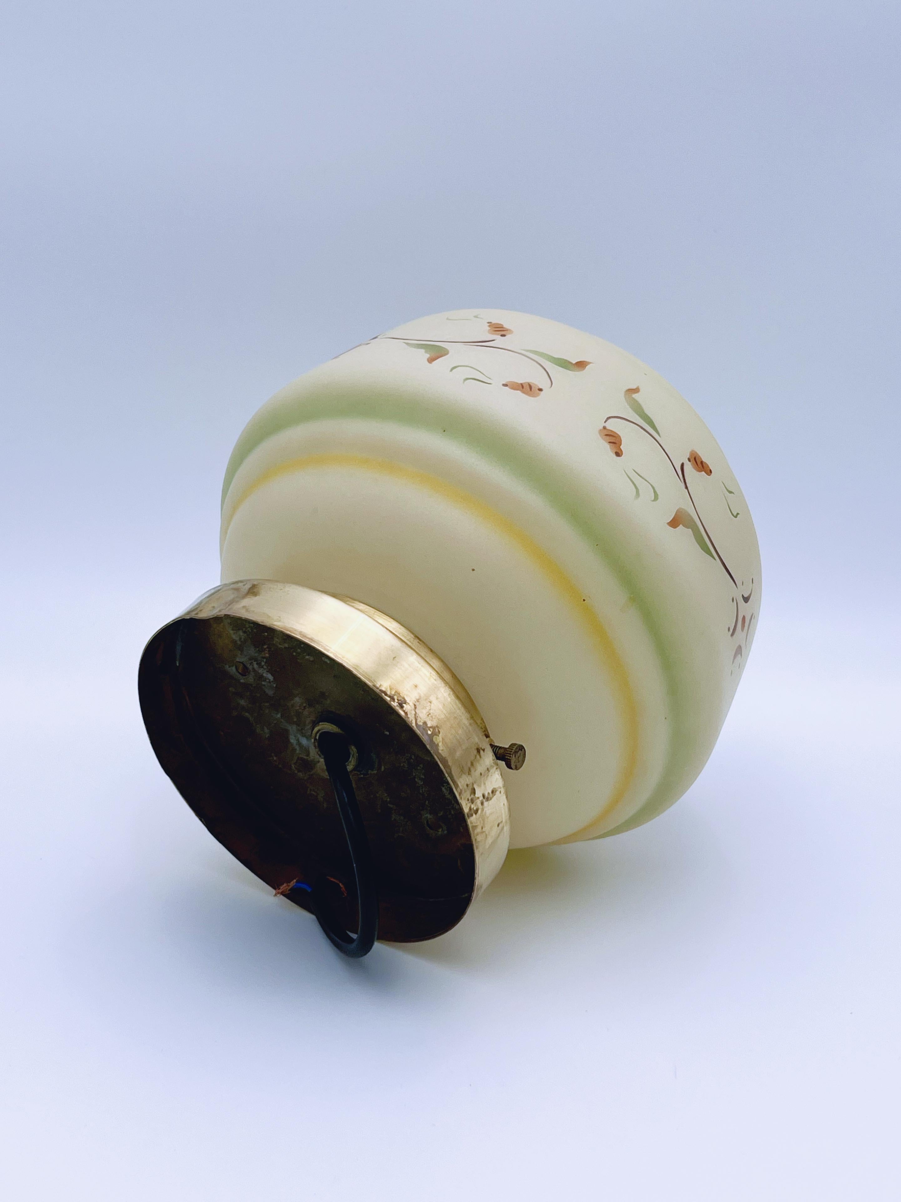 c.1930 Lámpara de techo escandinava empotrada, Art Decó, latón y cristal en venta 4