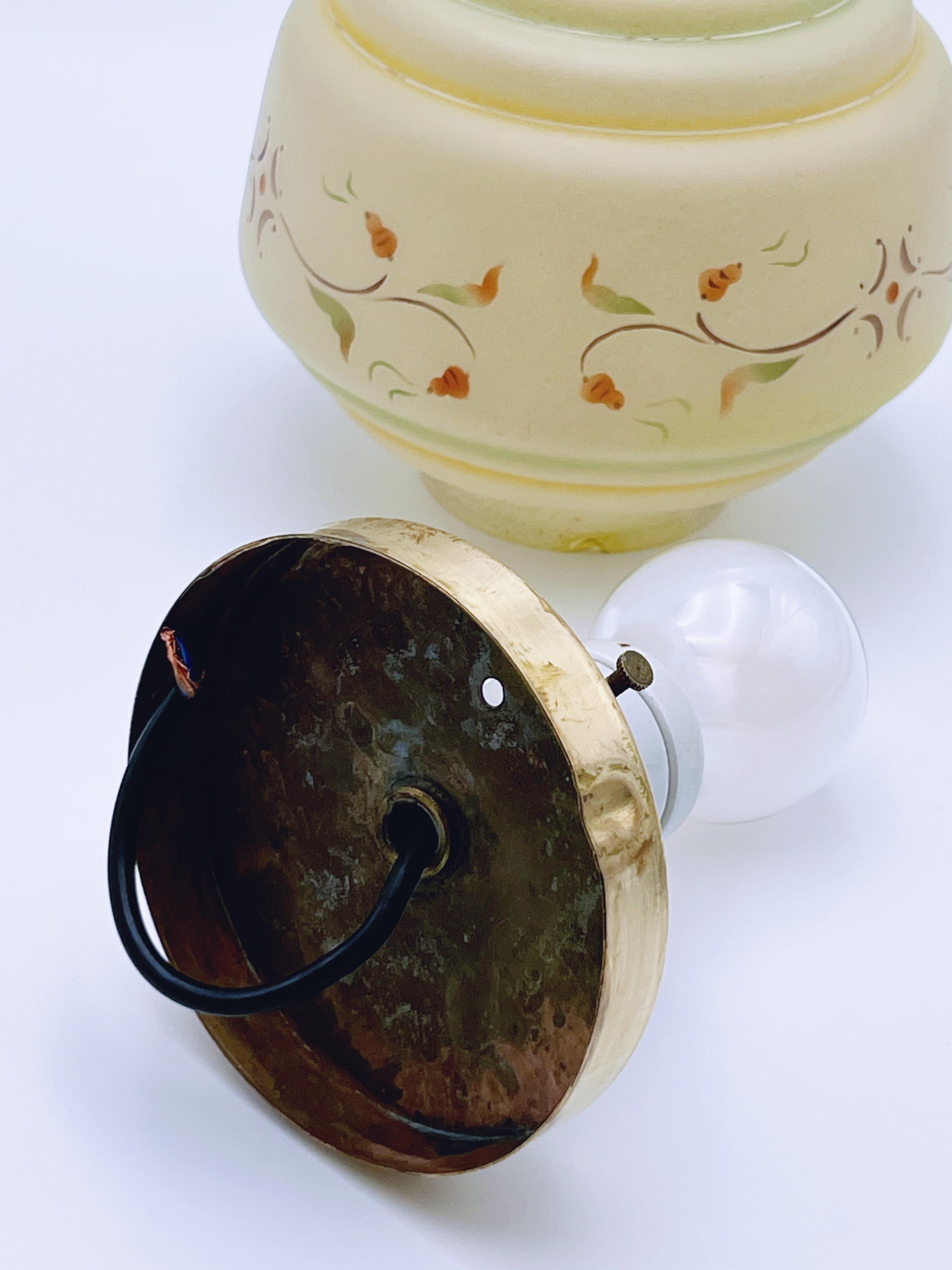 c.1930 Lámpara de techo escandinava empotrada, Art Decó, latón y cristal en venta 6