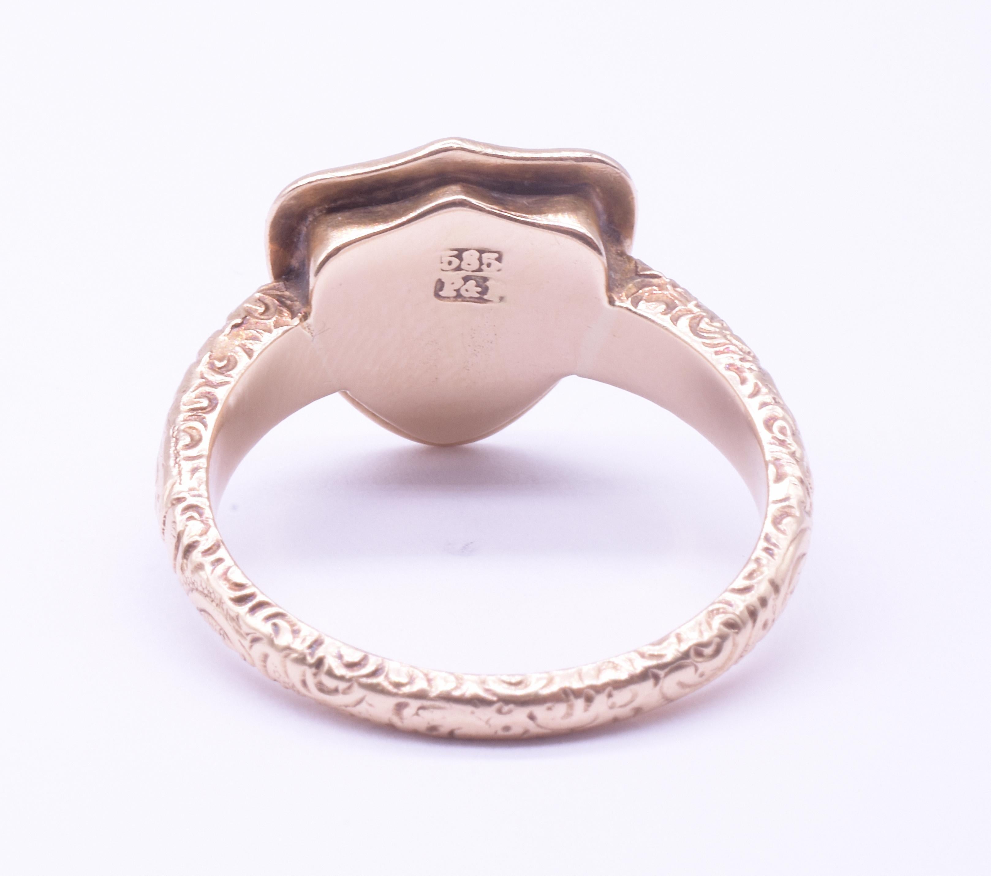 C1935 14K Bloodstone Signet Ring with Two Engrailed Top Escutcheon (SHIELD) For Sale 5