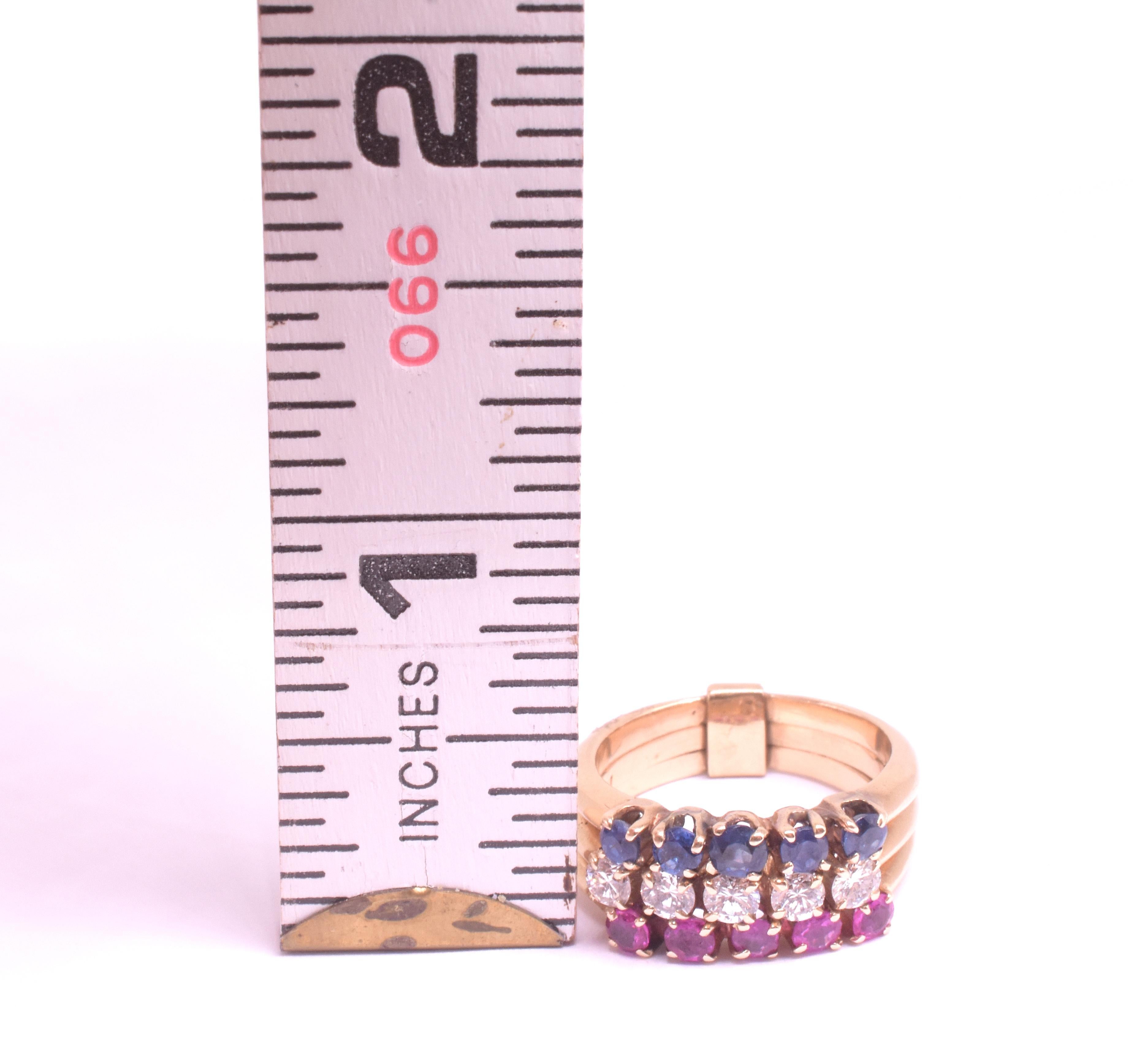 C1940 Bague Harem avec 3 bandes de rubis, diamants et saphirs taille 5.5 en vente 1