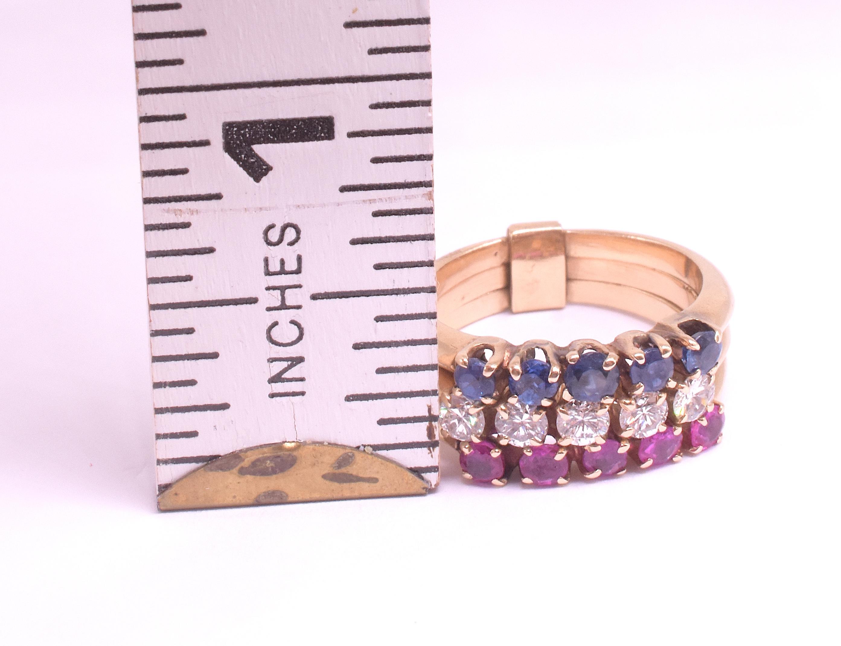 C1940 Bague Harem avec 3 bandes de rubis, diamants et saphirs taille 5.5 en vente 2