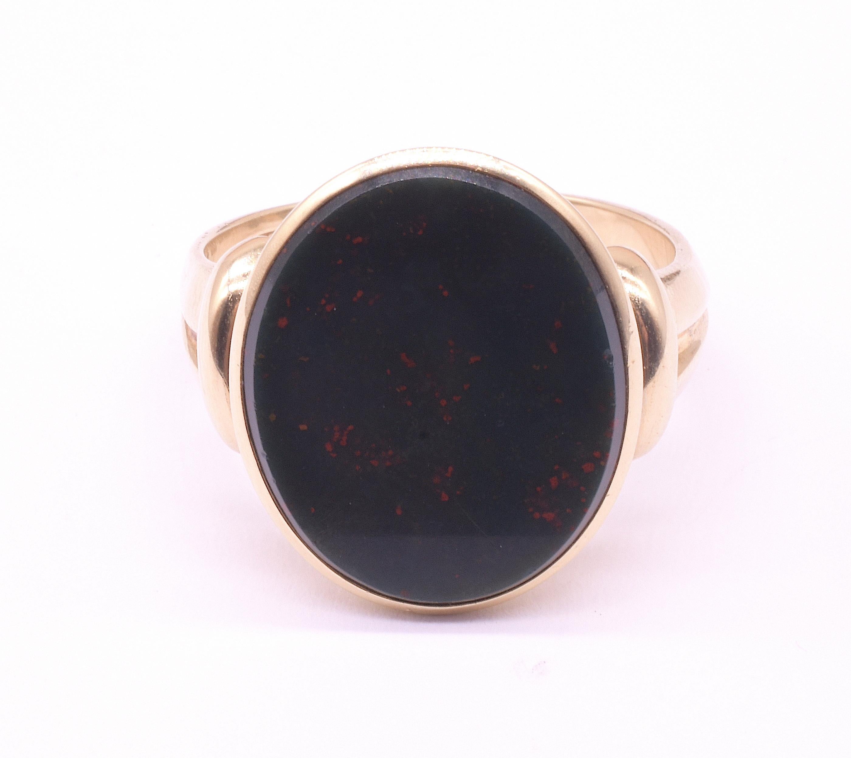Anello con firma in pietra sanguigna ovale 14K della metà del secolo scorso in vendita 11