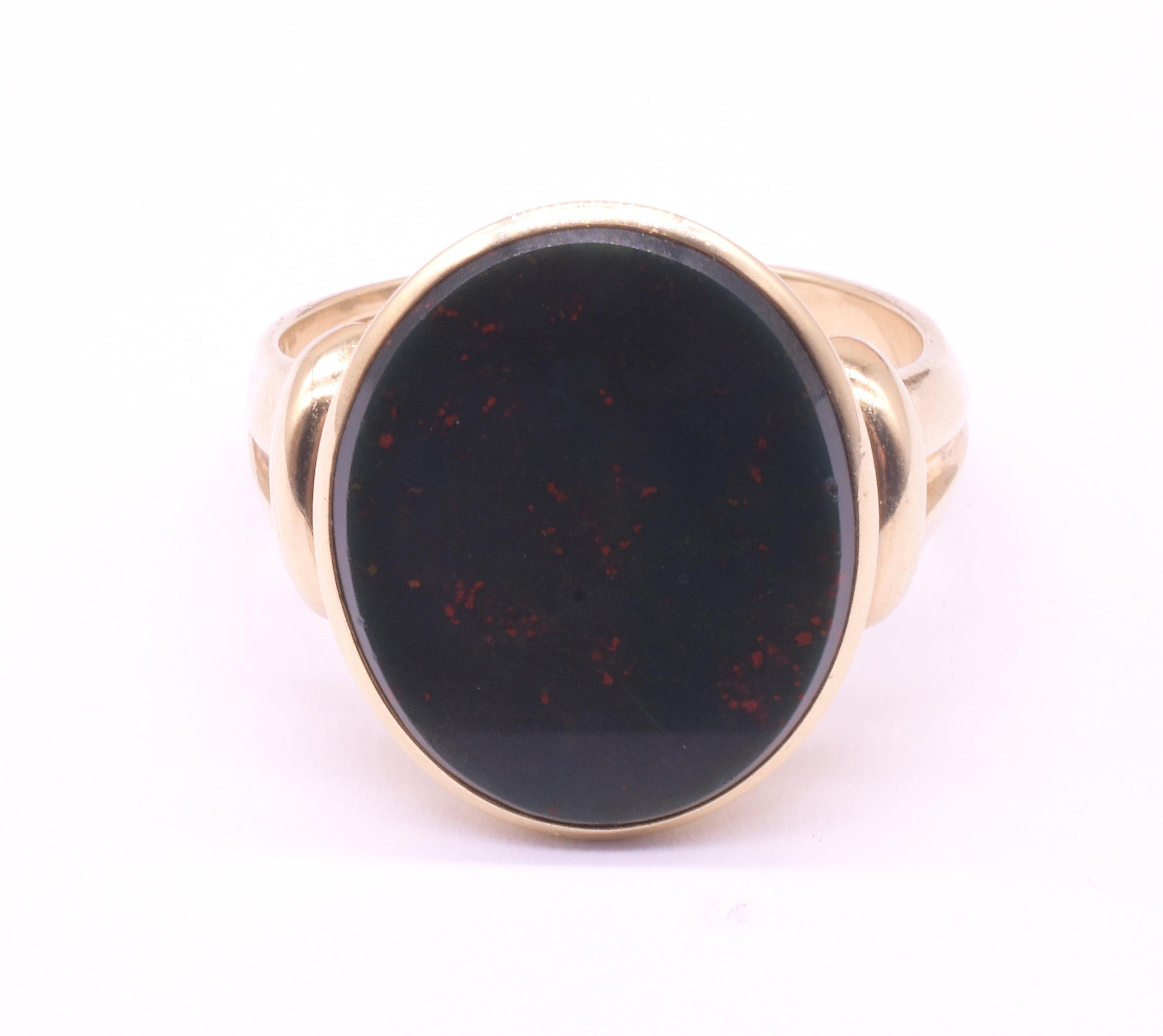 Anello con firma in pietra sanguigna ovale 14K della metà del secolo scorso in vendita 7