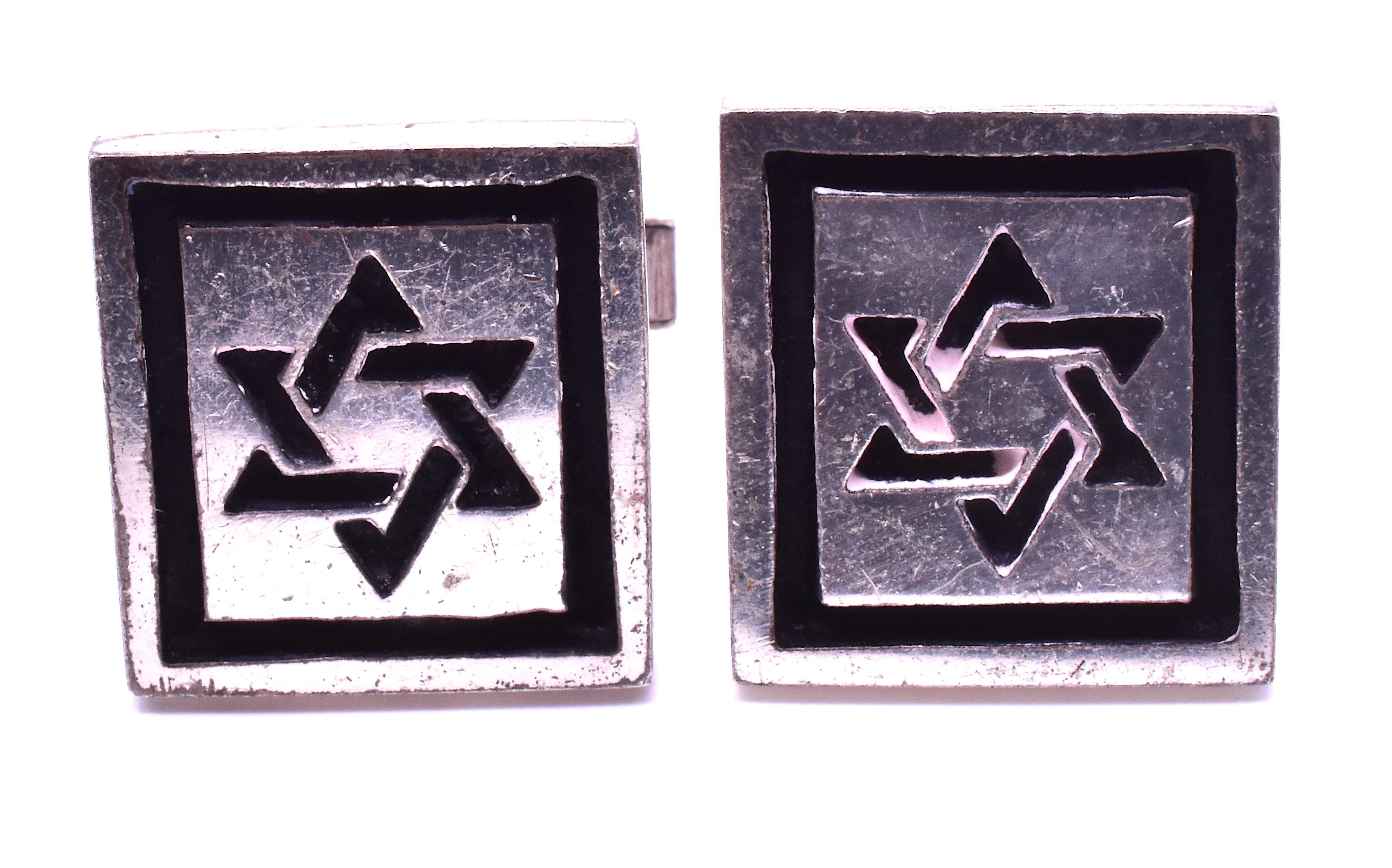 Fenwick & Sailors was a company based in Hollywood known for novelty cufflinks during the middle of the twentieth century.. We love these Silver Star of David cufflinks - perfect to wear on a special occasion like a B'nai Mitzvah or a wedding. Makes