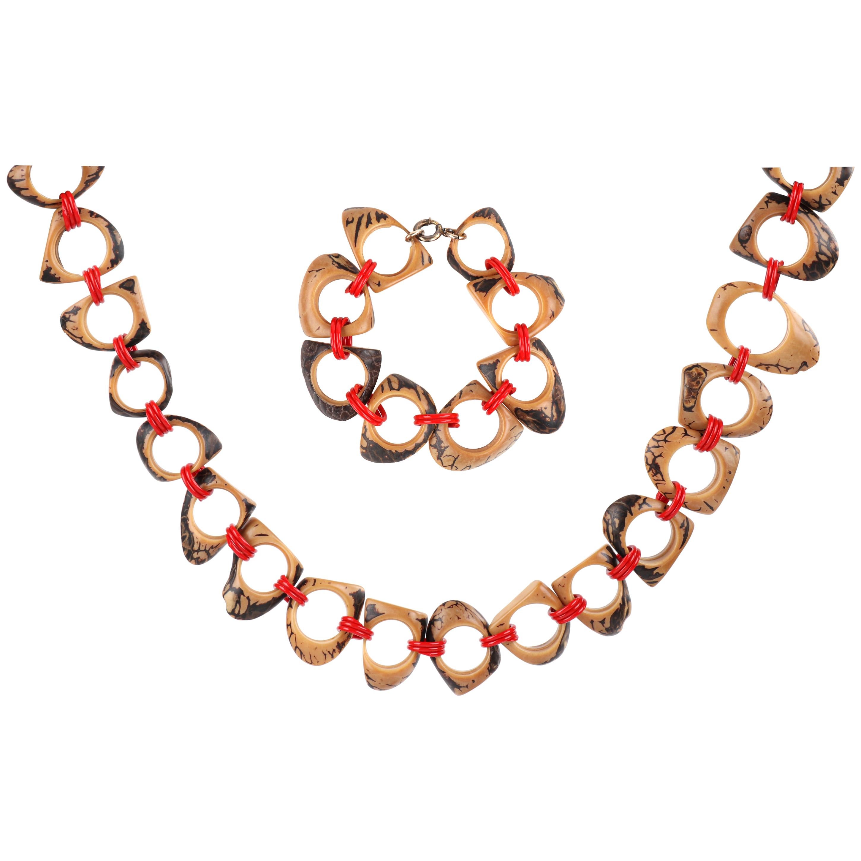c.1940s-1950s Abstract Sculpted Carved Wood Plastic Chain Necklace Bracelet Set For Sale