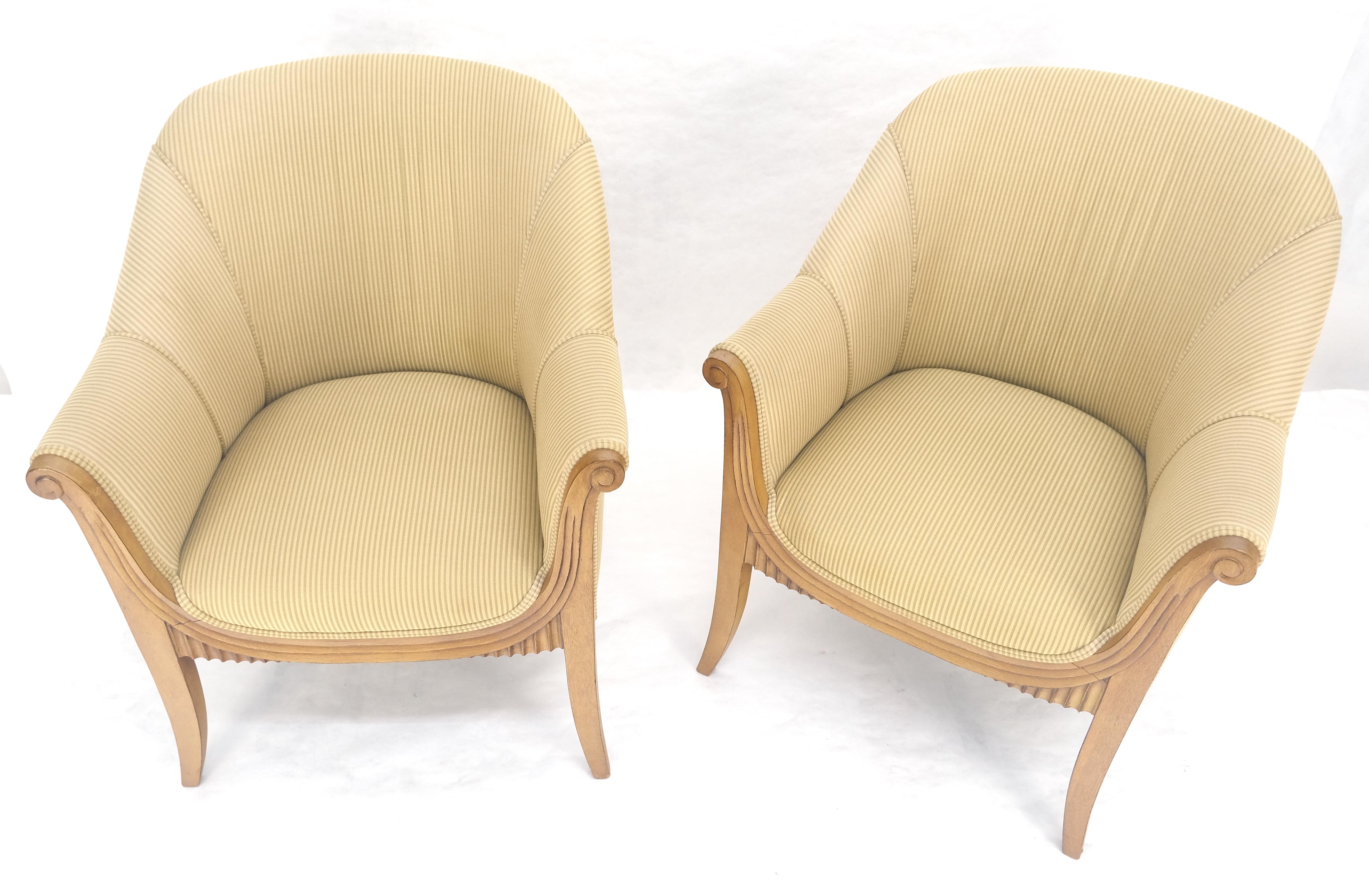 c.1940s Pair Leon Jallot Atr. Carved Scallop Edge Bergere Arm Lounge Chairs MINT In Good Condition For Sale In Rockaway, NJ