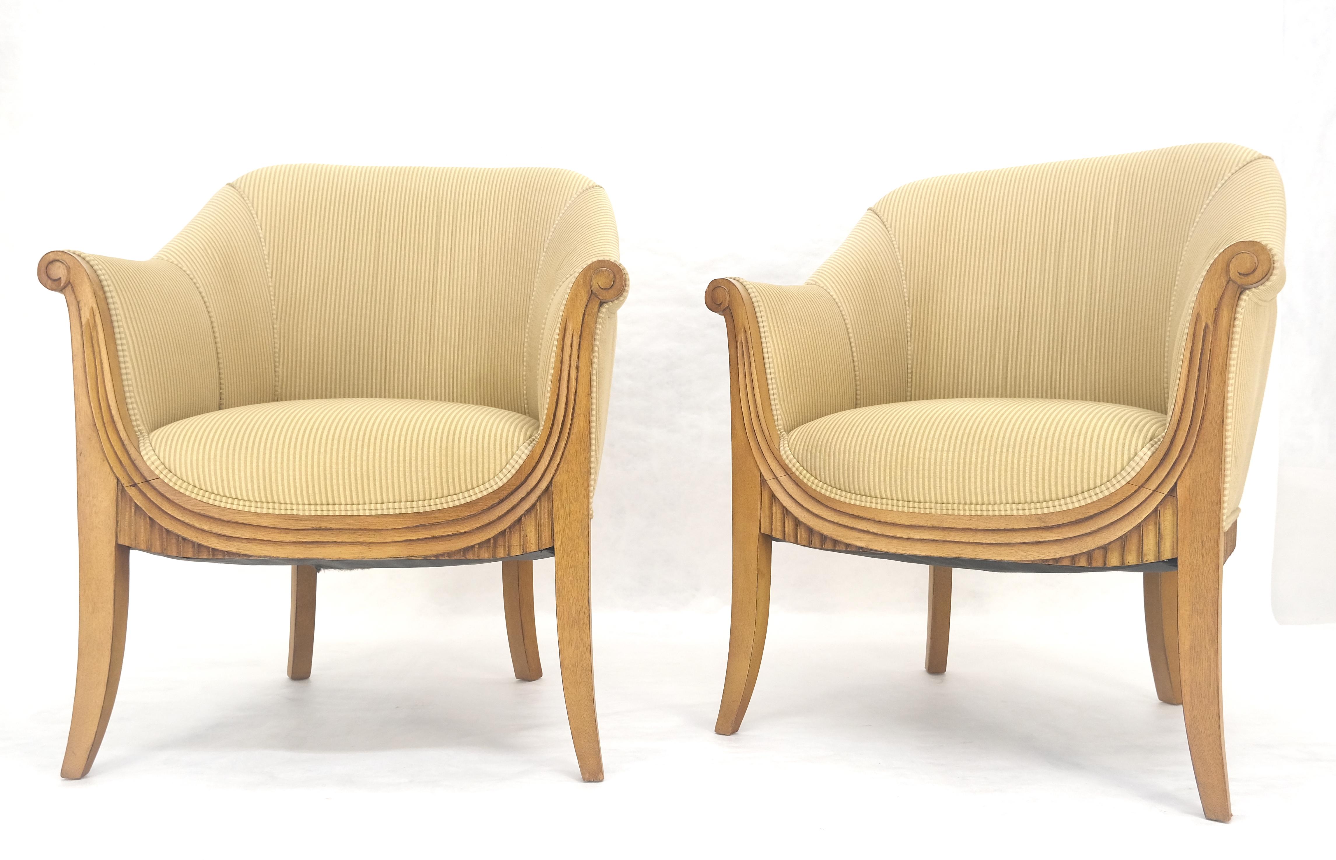 20th Century c.1940s Pair Leon Jallot Atr. Carved Scallop Edge Bergere Arm Lounge Chairs MINT For Sale