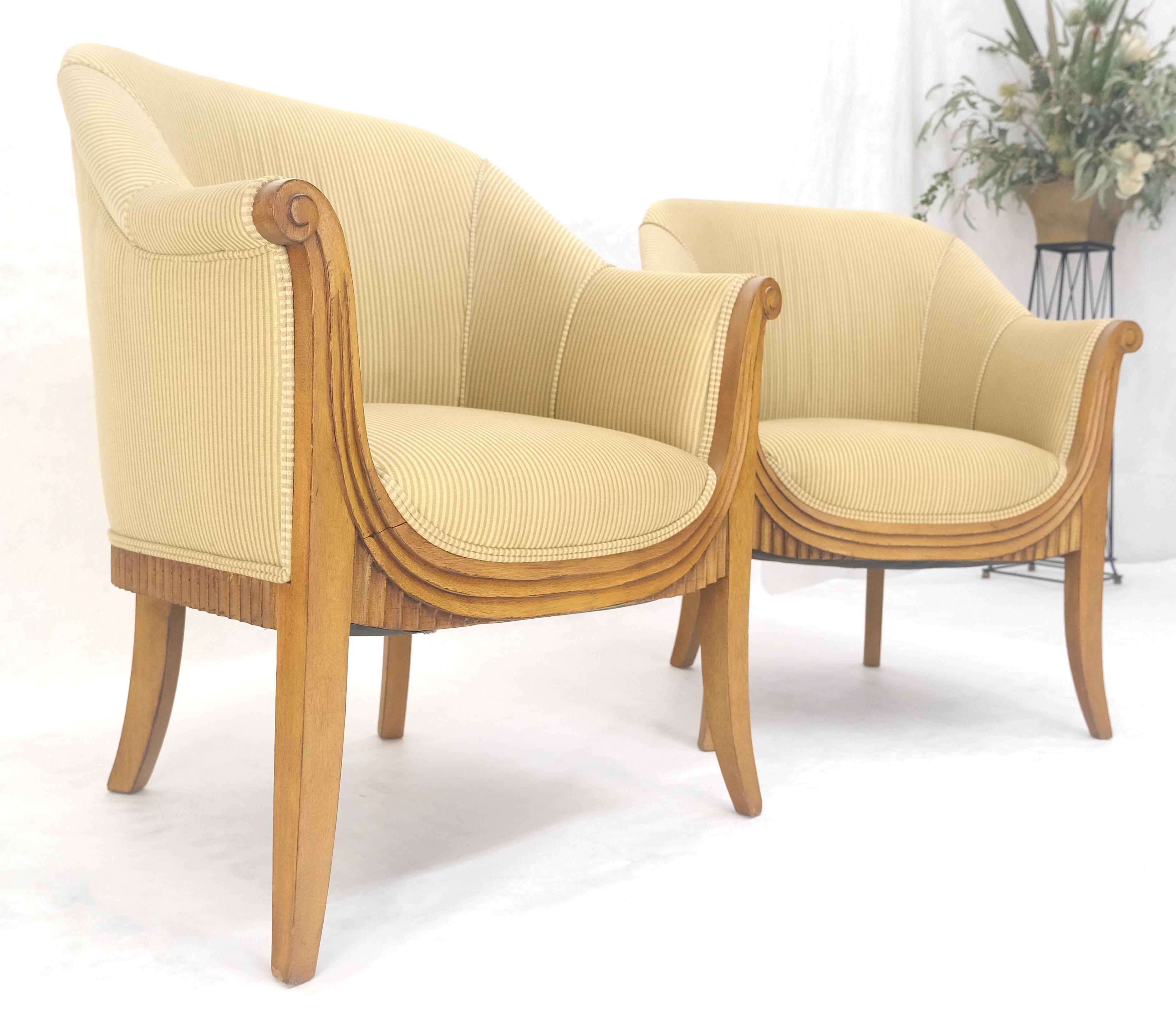 c.1940s Pair Leon Jallot Atr. Carved Scallop Edge Bergere Arm Lounge Chairs MINT For Sale 3