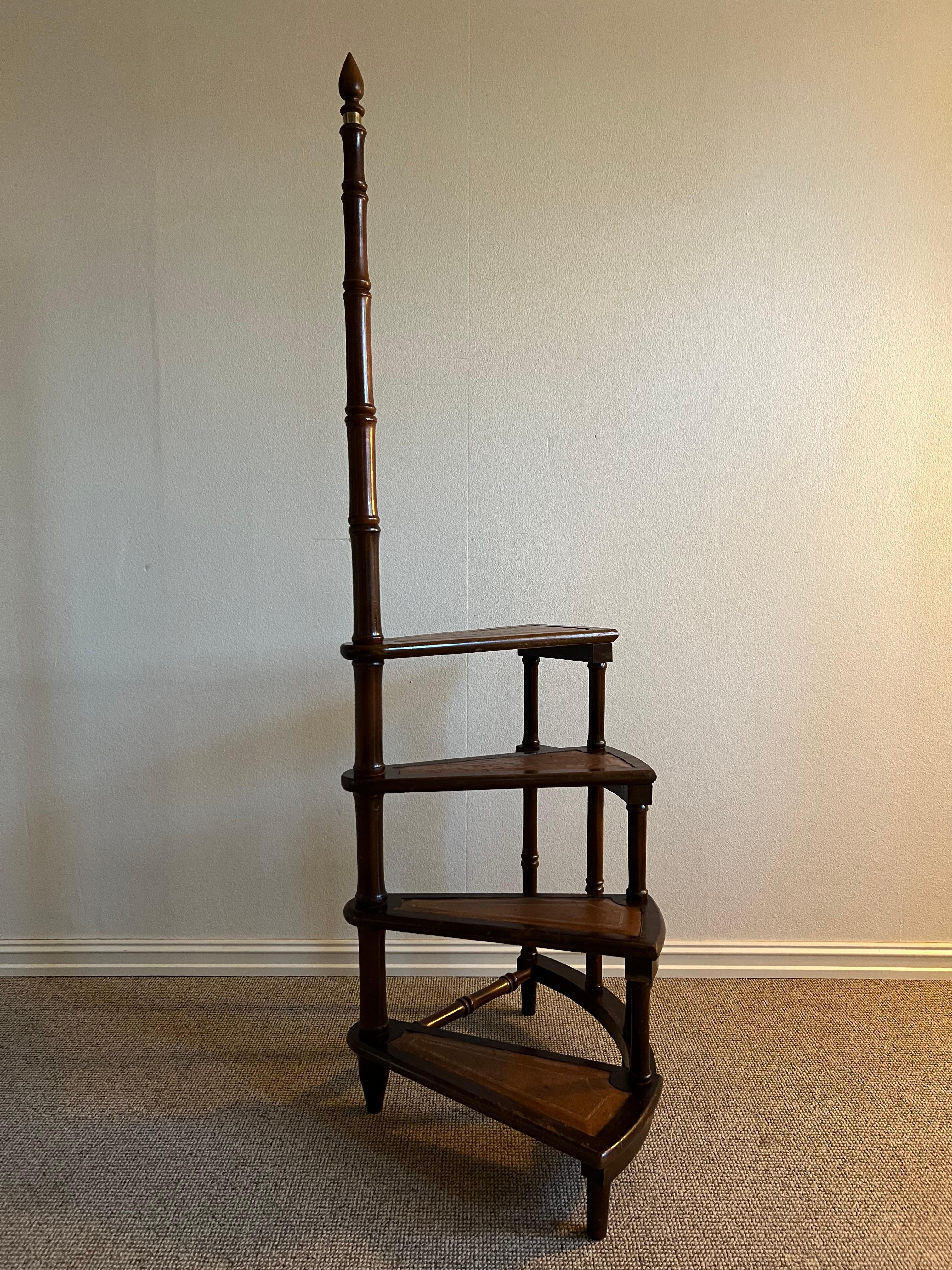 c.1940 Rara scala da biblioteca in mogano e pelle inglese d'epoca / scala a gradini in vendita 10