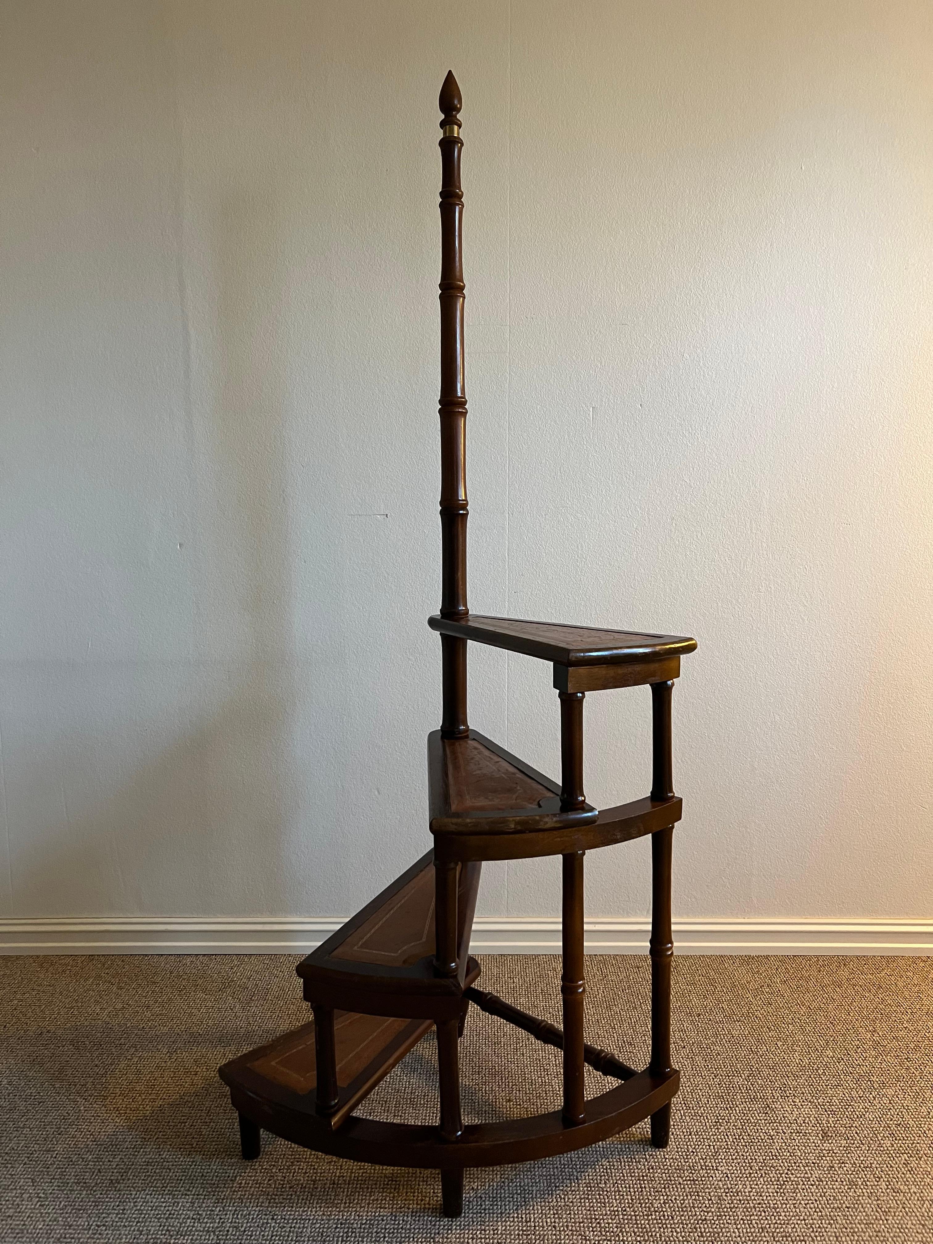 c.1940 Rara scala da biblioteca in mogano e pelle inglese d'epoca / scala a gradini in vendita 13