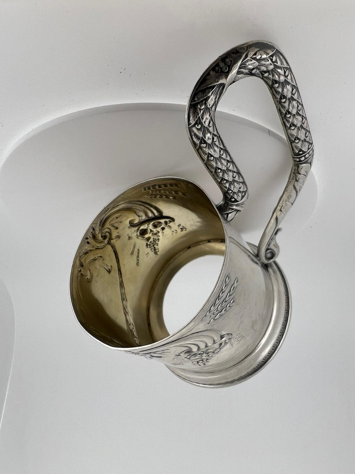 c1940's Soviet 875 Silver Elaborate Glass Holder. Sowjetische Hallmarks. Gewicht 175gr für Damen oder Herren