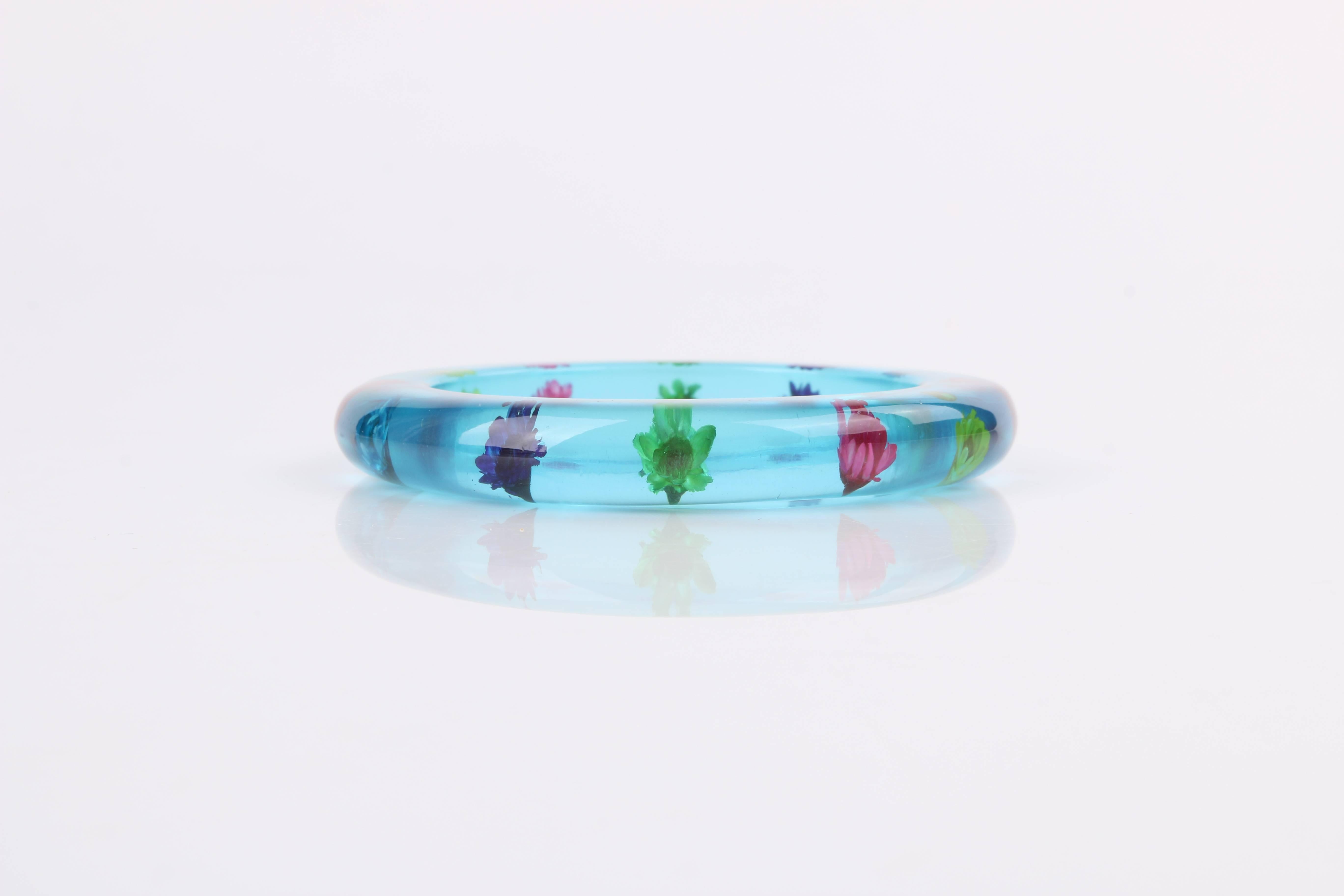 c.1940's Teal Blue Translucent Lucite Multicolor Flower Embedded Bangle Bracelet 2