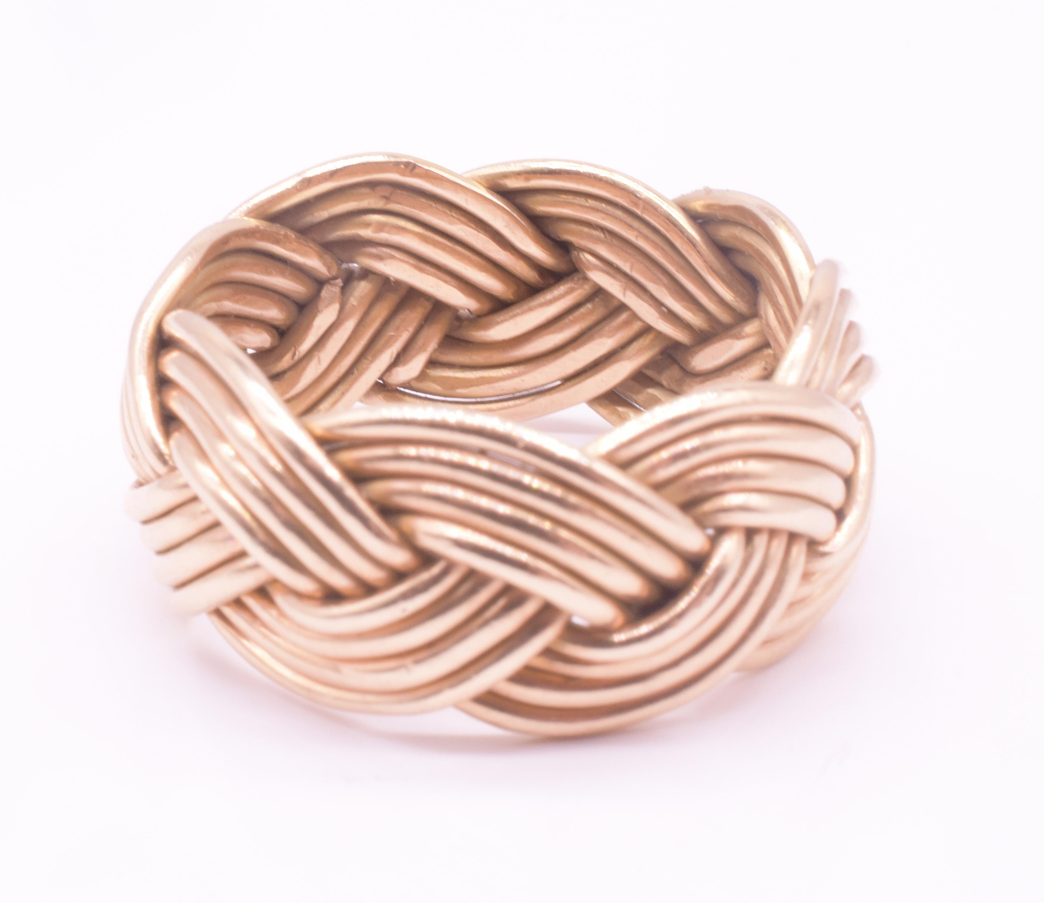 Femenino o masculino C1950 Anillo de banda trenzada con cabeza de turco de 14 quilates en venta