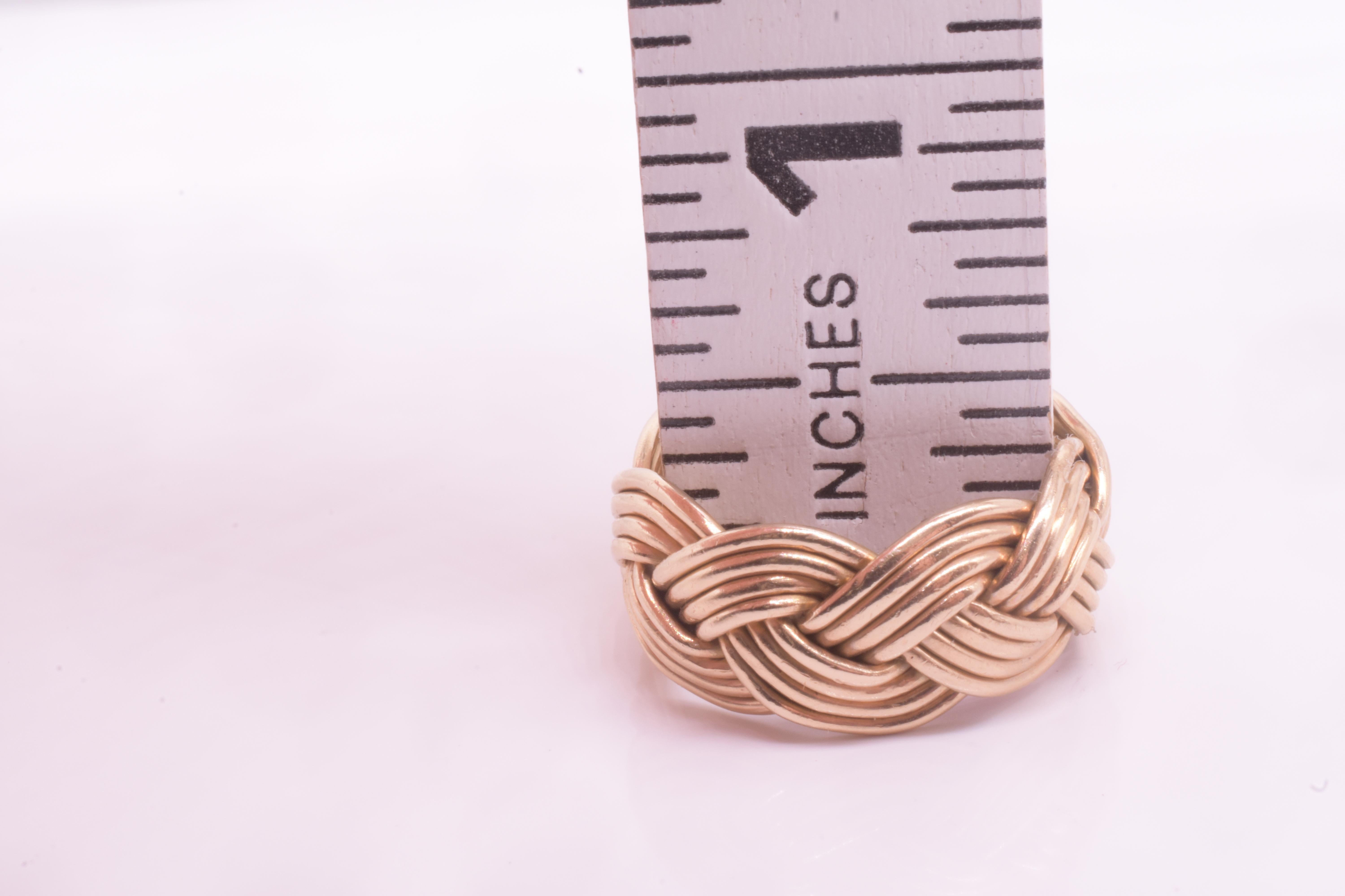 C1950 Anillo de banda trenzada con cabeza de turco de 14 quilates en venta 3