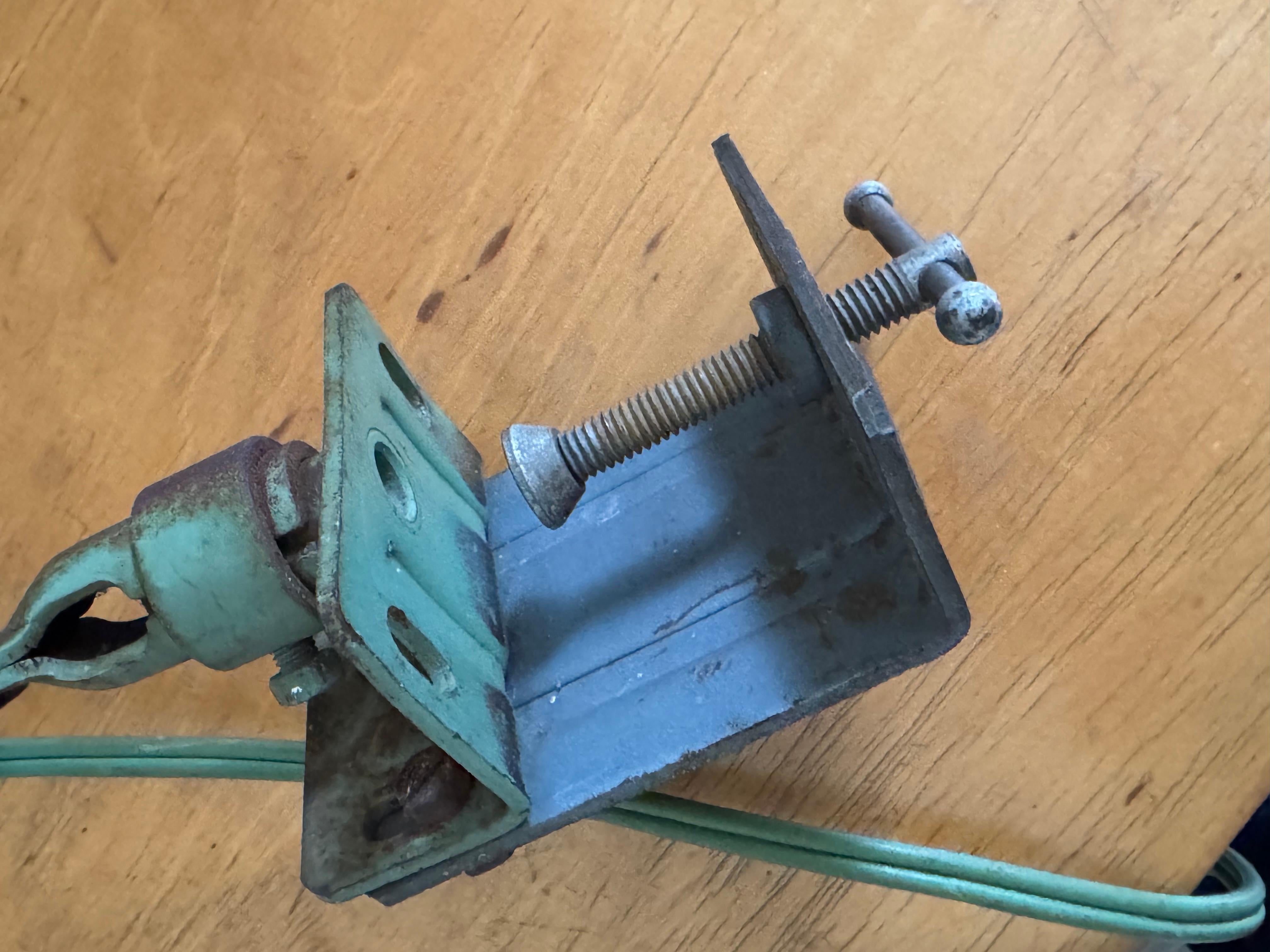 Industrielle Schreibtischlampe auf verstellbarer Quaste von Fostoria American Design, ca. 1950er Jahre im Angebot 5
