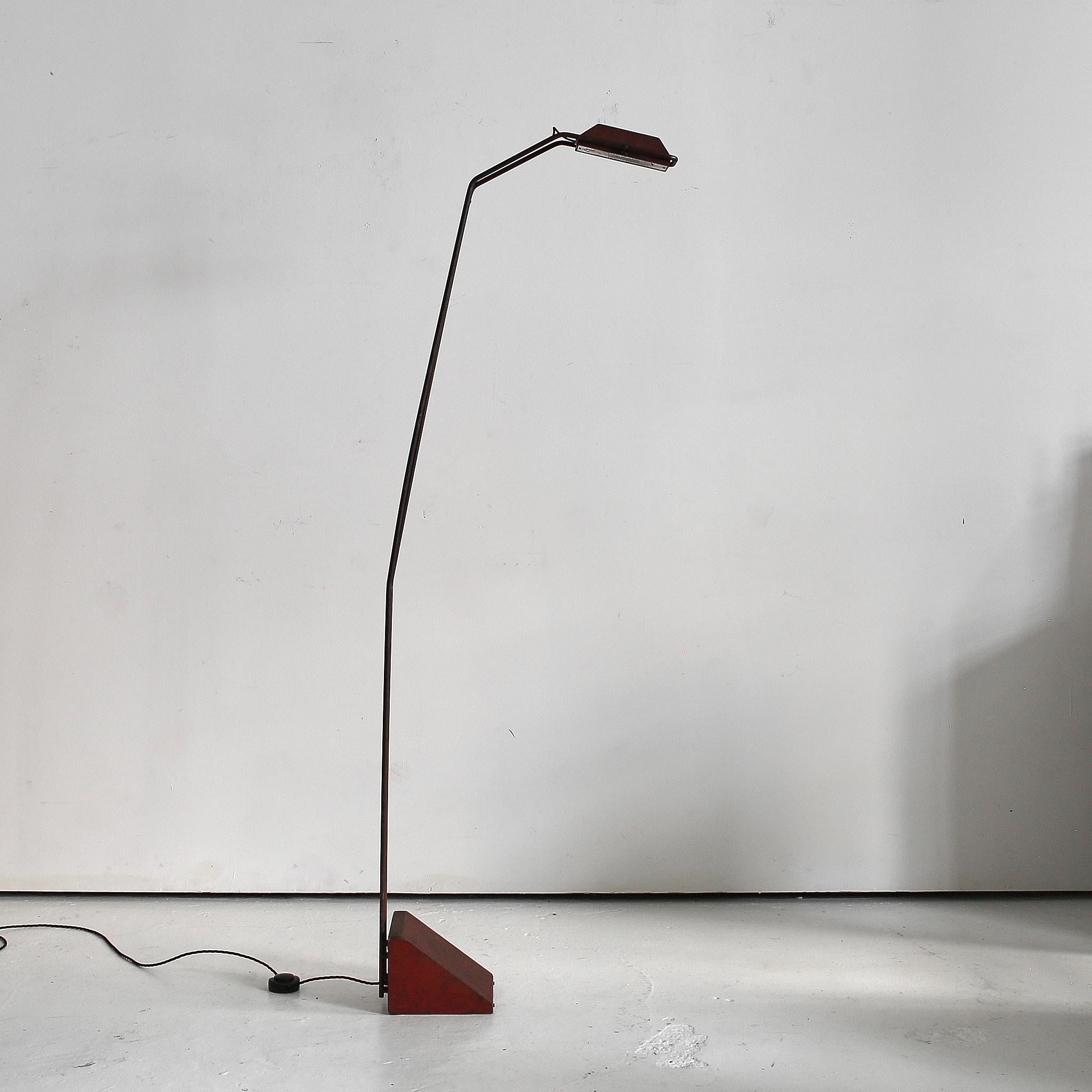 C.1950s Italian Constructivist/Modernist Standard Lamp In Good Condition For Sale In London, GB