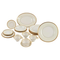 C.1950's Théodore Haviland "Gold Encrusted Hearts" 21pc Porcelain Dinnerware Set