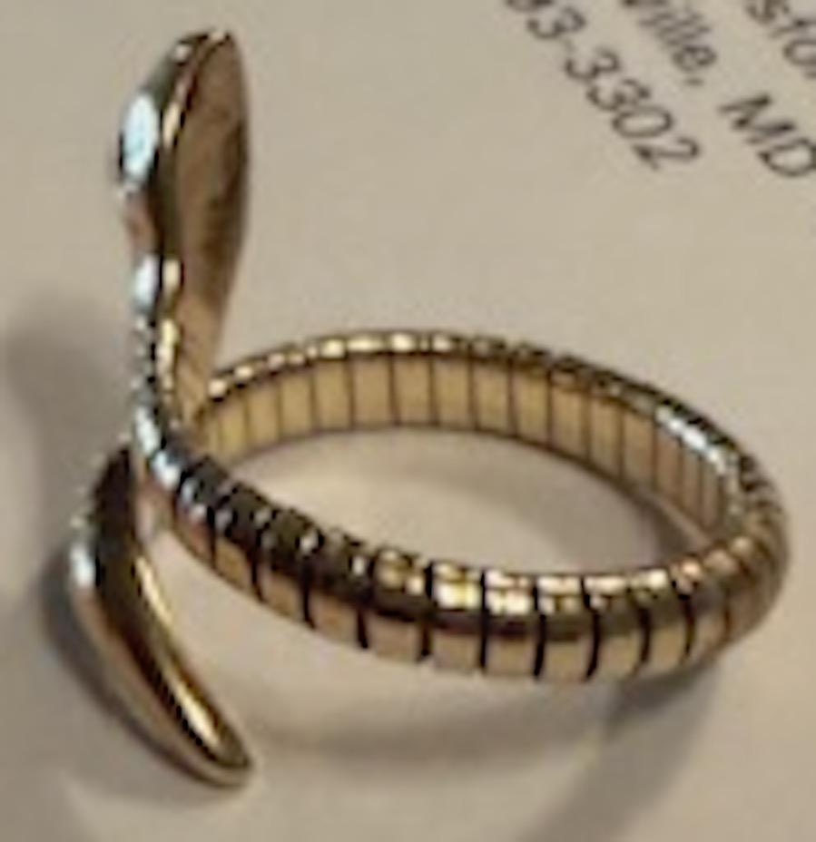 da uomo o donna c1960 Anello flessibile con serpente arrotolato e occhi di Greene & Greene, misura da 7 a 10 in vendita