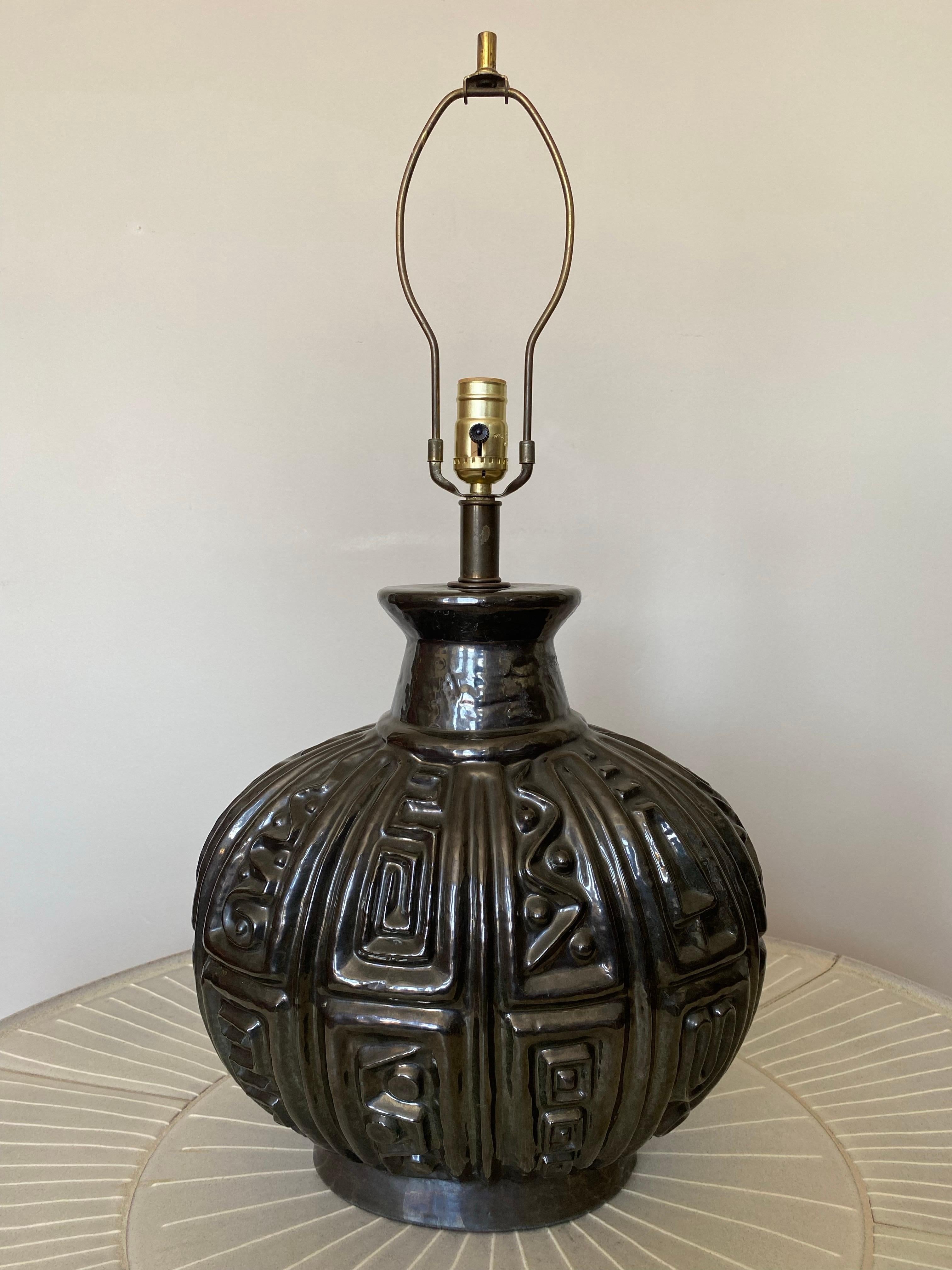 American c1960 Lee Rosen for Design Technics Ovoid Brutalist Pottery Ceramic Lamp For Sale