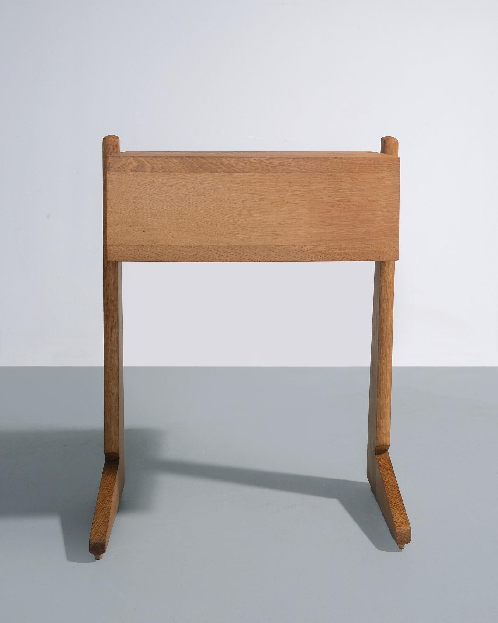 Mid-Century Modern A.I.C. 1960 Guillerme et Chambron Table d'appoint à étagères Edition Votre Maison en vente