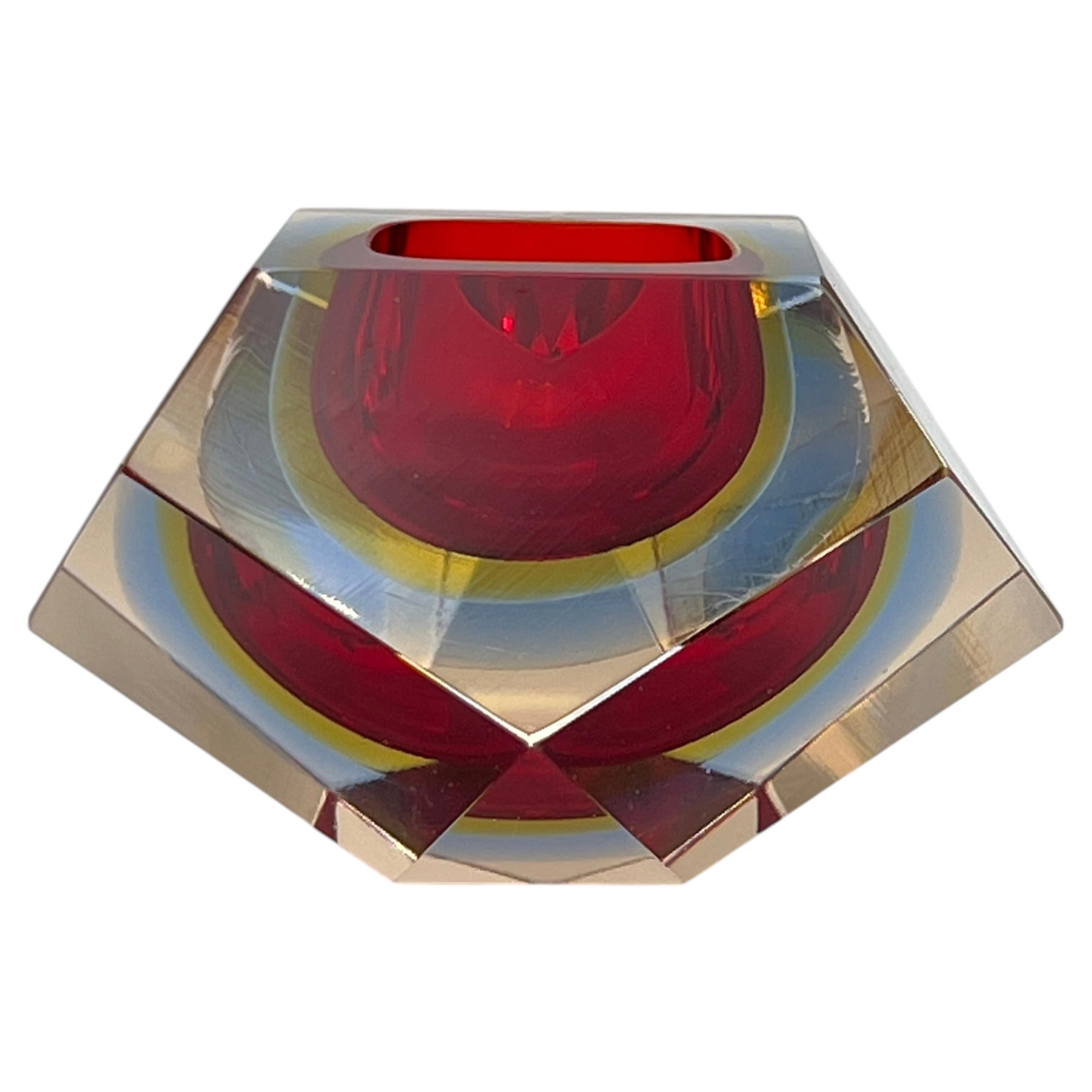 C.C. 1960, Vaso a forma di ciotola in vetro di Murano Glass Sommerso con diamante sfaccettato