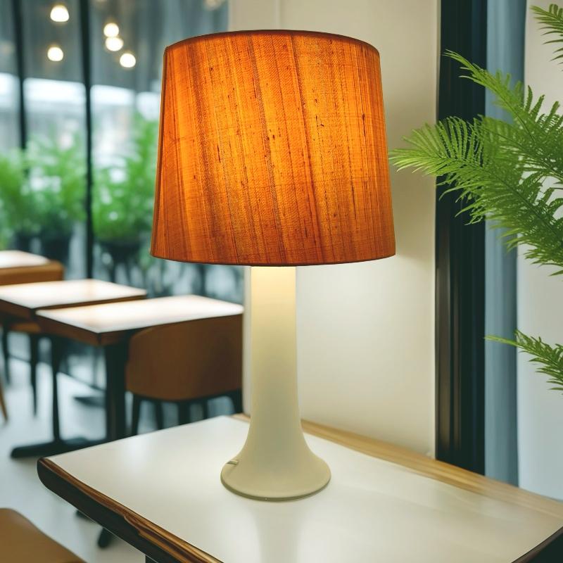 Elegante lámpara de sobremesa sueca 