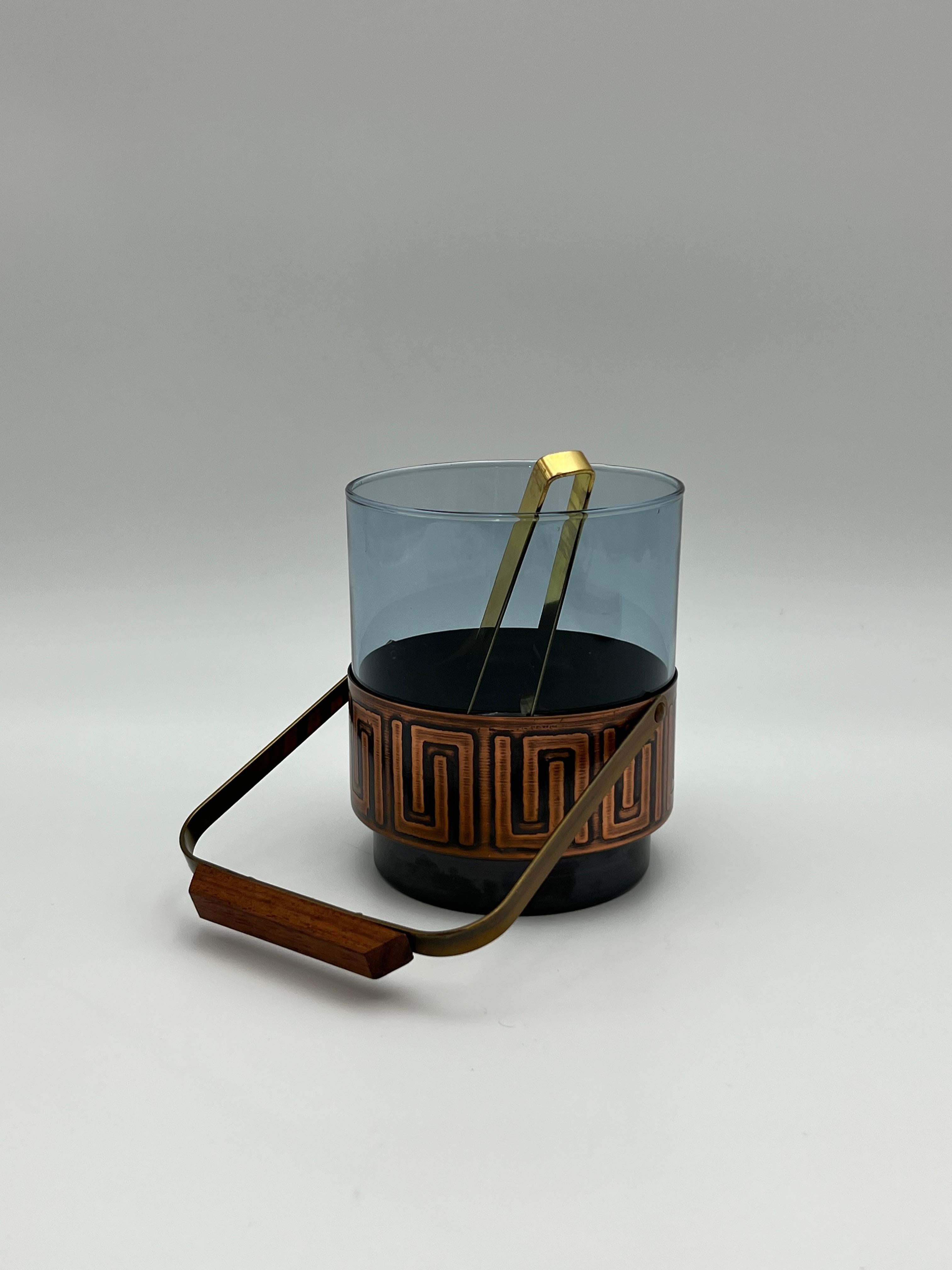 c.1960s Teak & Kupfer Eiswürfelbehälter, Rauchglas, skandinavisches Design (Mitte des 20. Jahrhunderts) im Angebot