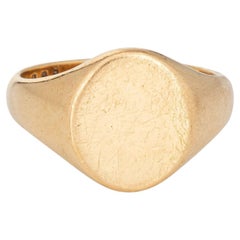 circa 1962 Anello con sigillo d'epoca in oro giallo 18 carati con montatura ovale, marchi inglesi