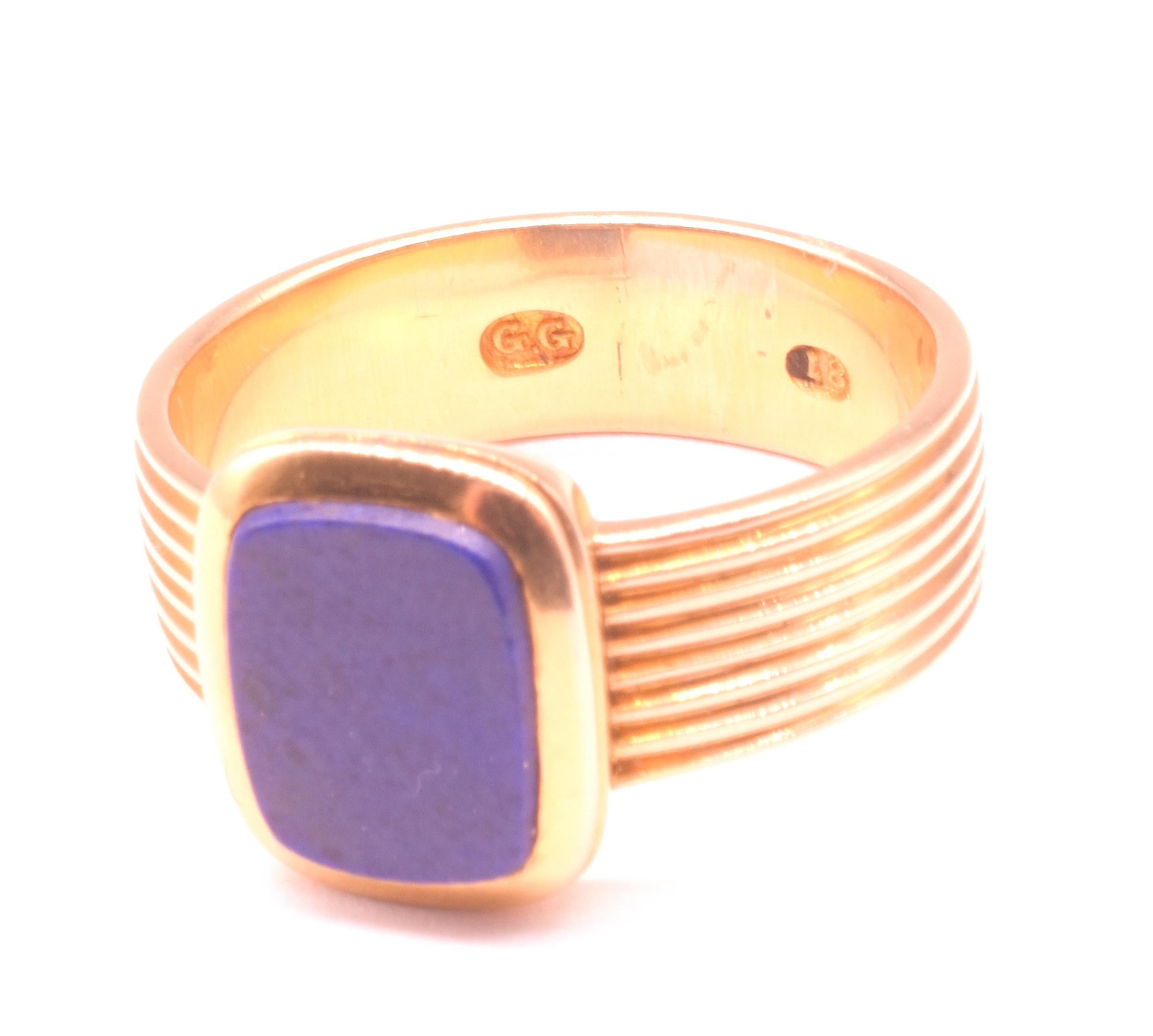 C1970 18 Carat Modern Lapis Signet Ring with Reeded Band For Sale 11