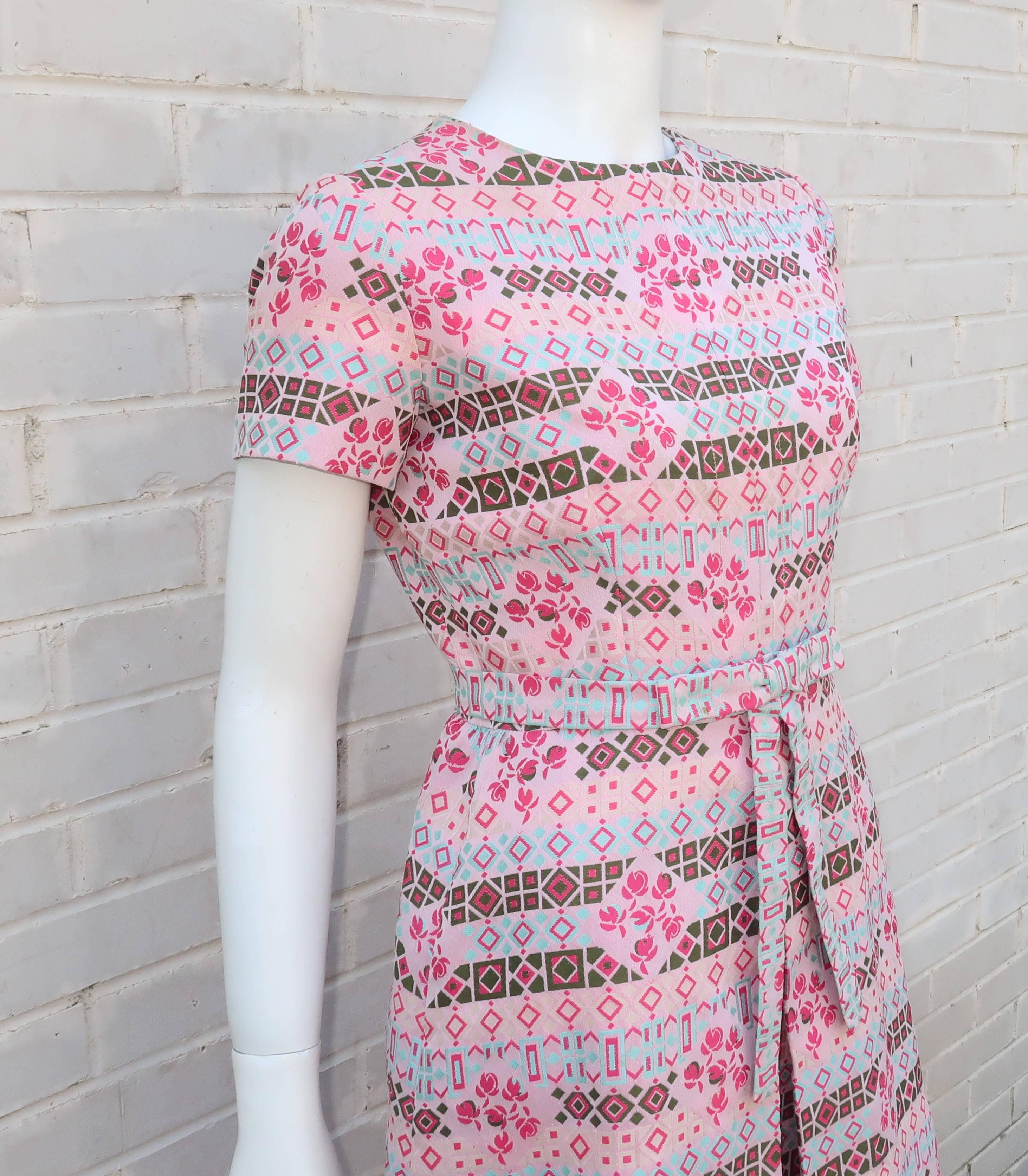 C.1970 Chester Weinberg Graphic Pink Brocade Dress In Fair Condition In Atlanta, GA
