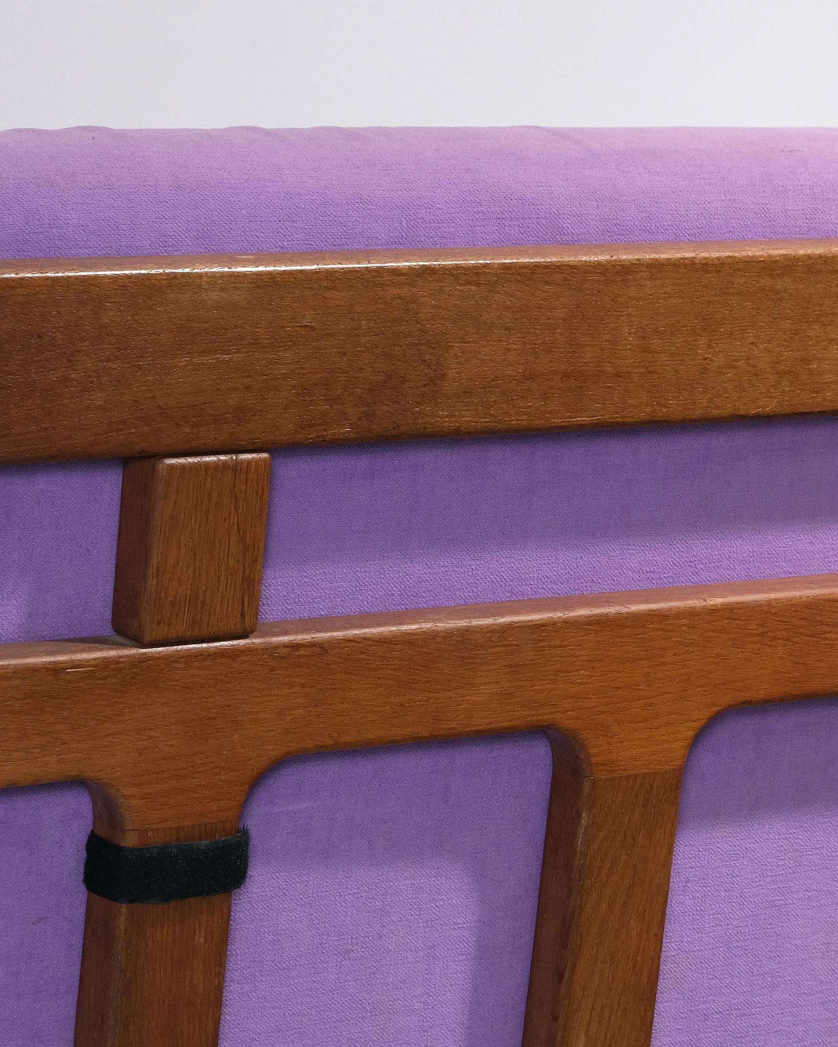 c.1970s Guillerme et Chambron 'Elmyre' Corner Sofa With Slatted Backrest In Good Condition For Sale In London, GB