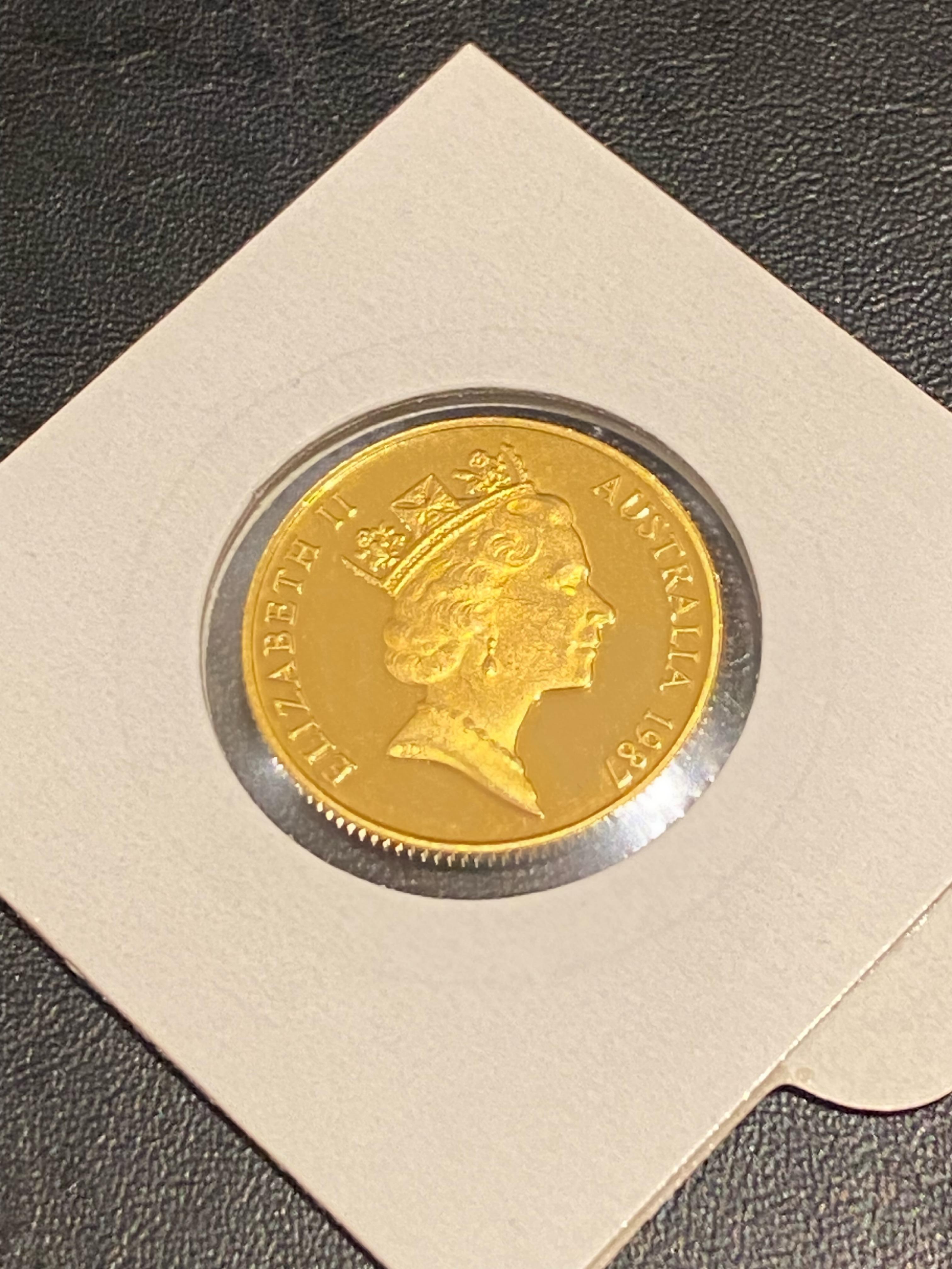 c 1987 22K Gold Australian Embarkation Arthur Phillip $200 Unförmige Münze. für Damen oder Herren im Angebot