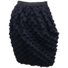 C.1990 Saks Fifth Avenue Schwarzer Blasenrock mit Fransen