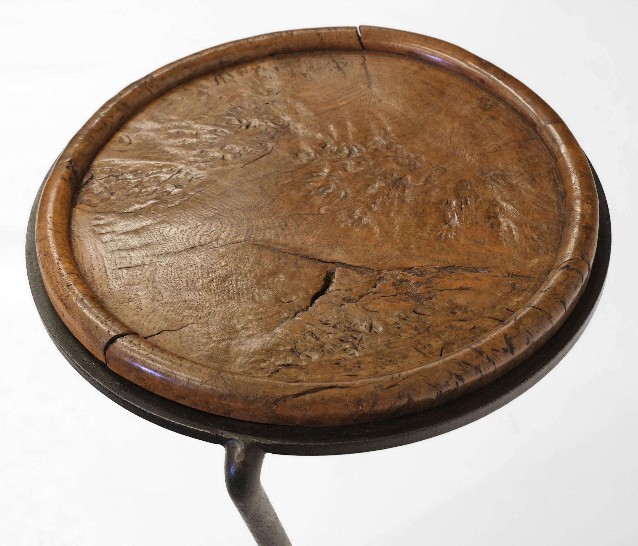 Postmoderno C.1990 Superba coppia di tavolini in Oak e acciaio dello scultore Philip Hearsey in vendita