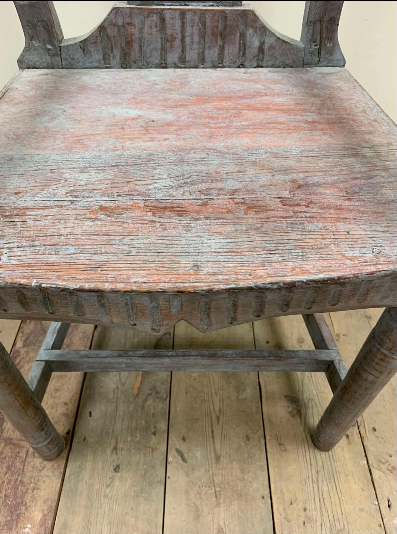 C19th Century Schwedisch gemalt Folk Stühle (Kiefernholz) im Angebot