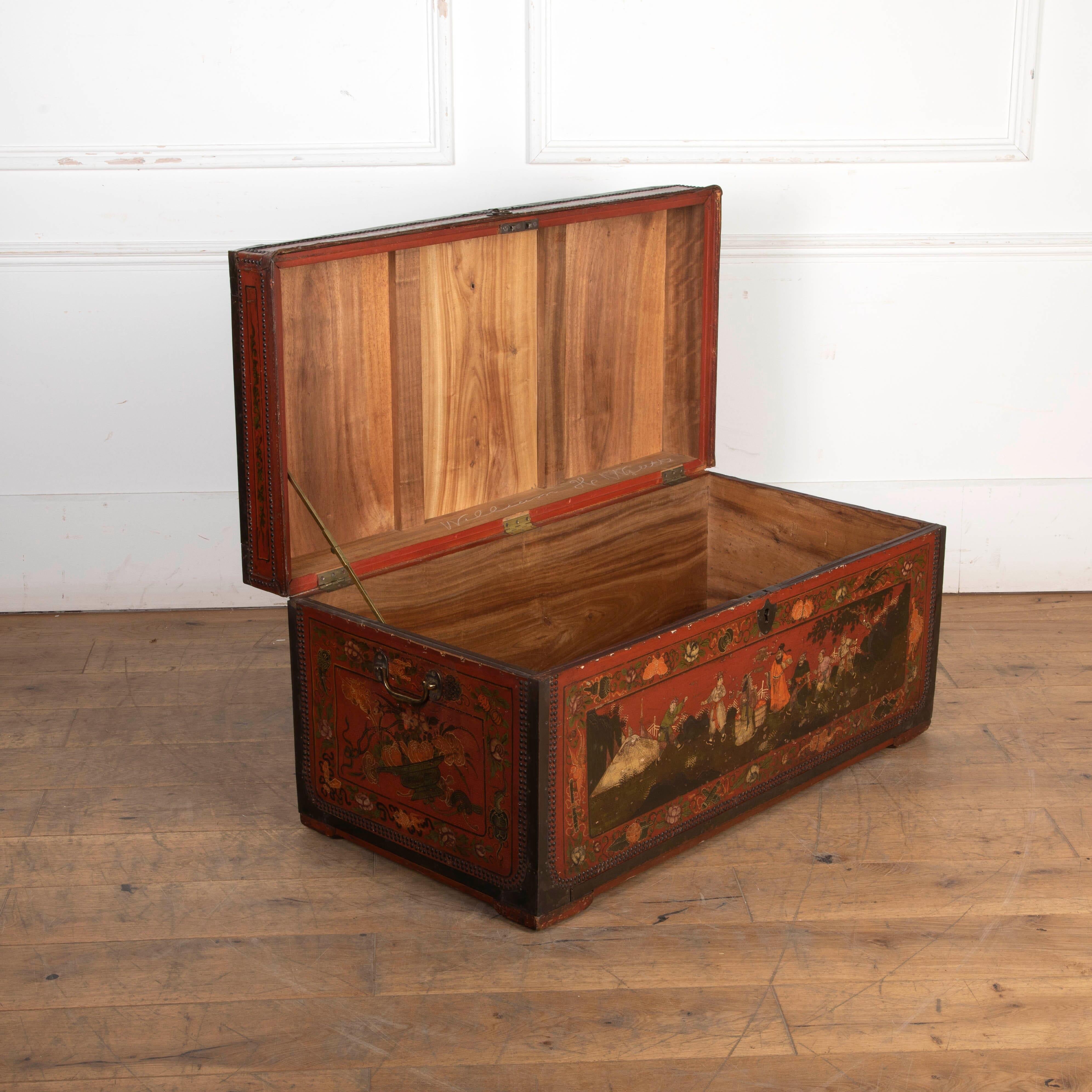 C19th Chinoiserie Decorated Trunk In Good Condition For Sale In Shipston-On-Stour, GB