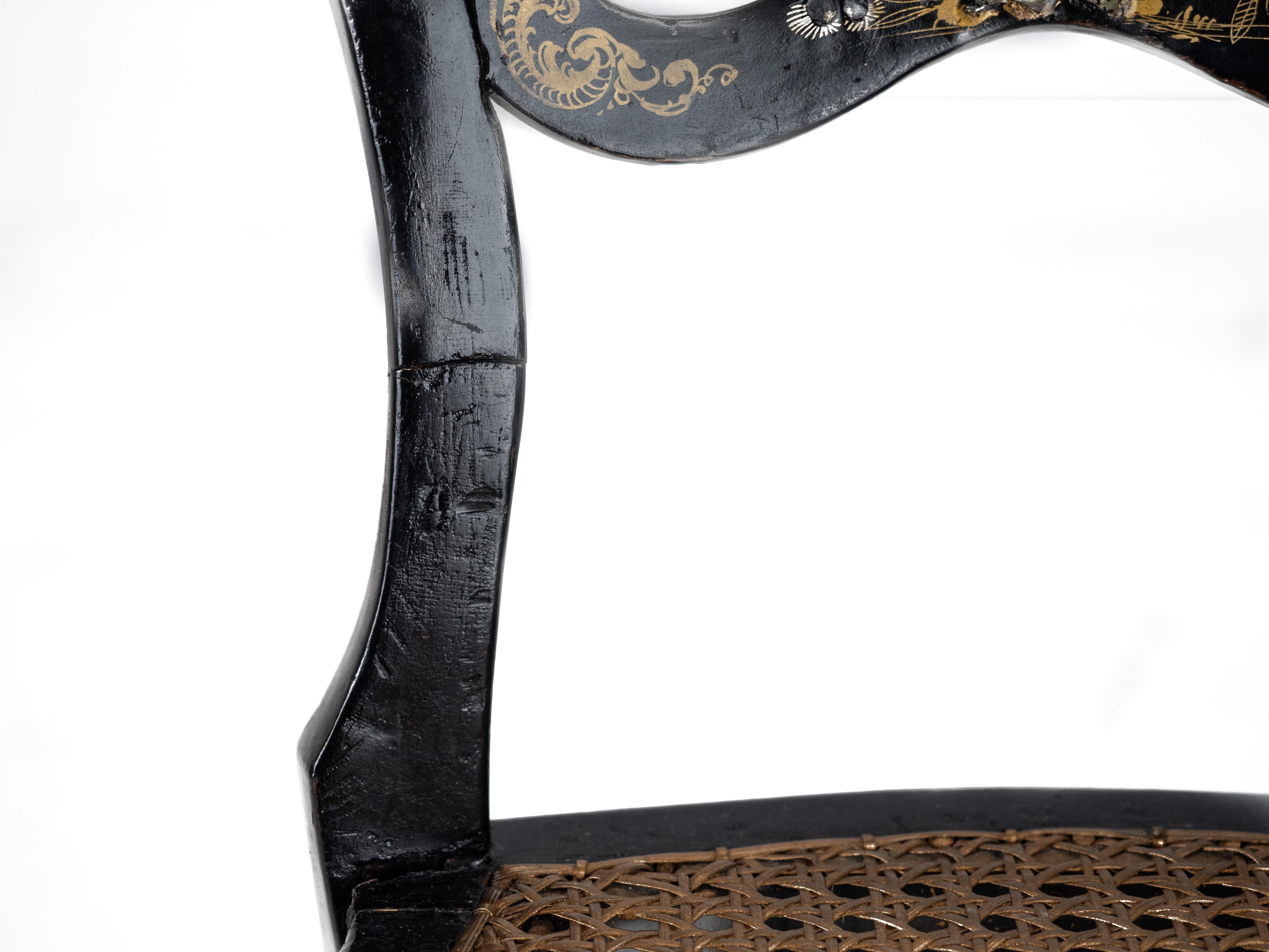 C.19. Ebonisierter Chinoiserie-Stuhl mit Perlmutt-Intarsien und paketvergoldetem Dekor im Angebot 9