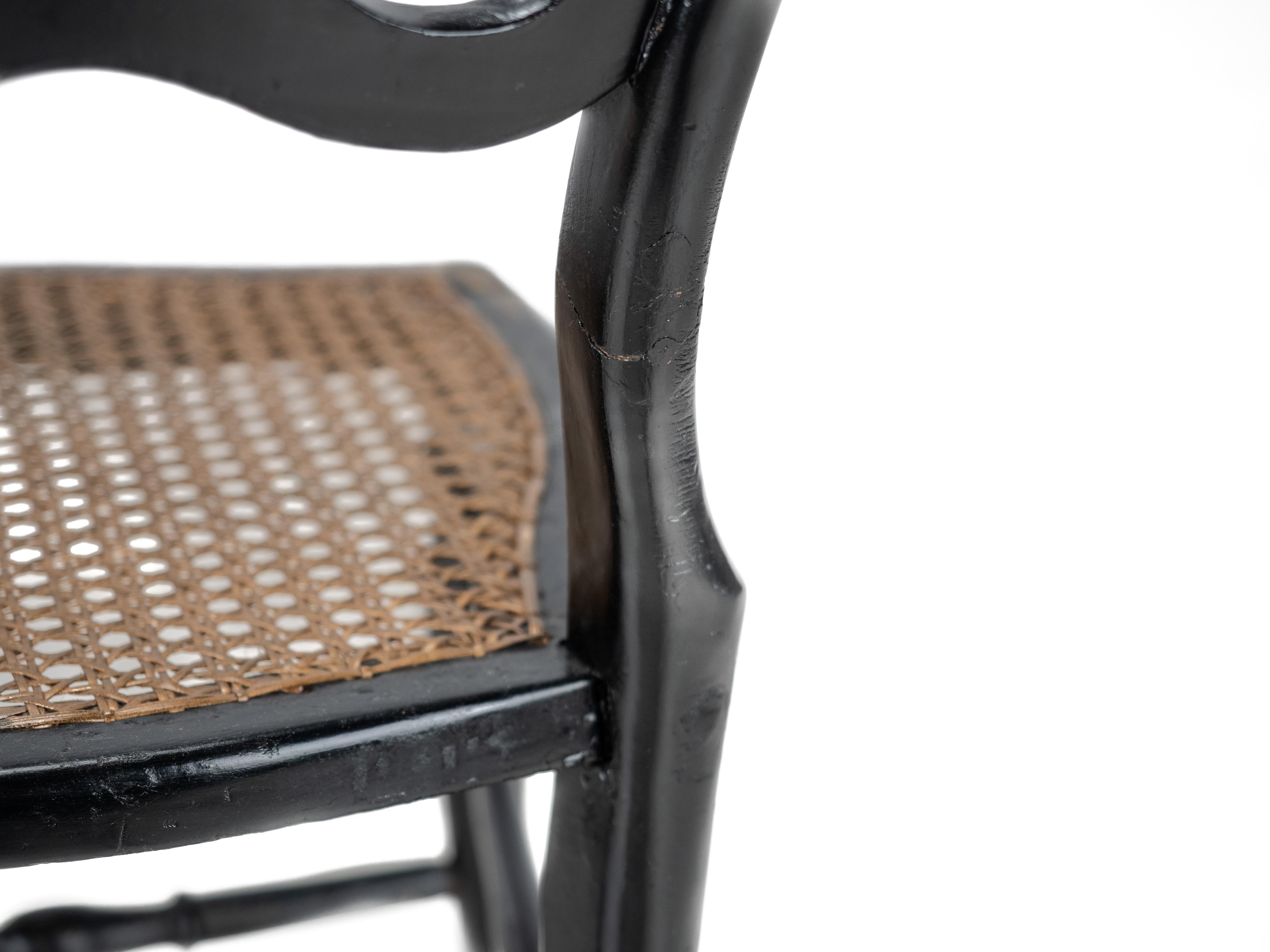 C.19. Ebonisierter Chinoiserie-Stuhl mit Perlmutt-Intarsien und paketvergoldetem Dekor im Angebot 11