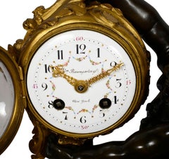 Reloj de sobremesa francés de estilo clásico del siglo XIX con querubines, de 37 cm de altura